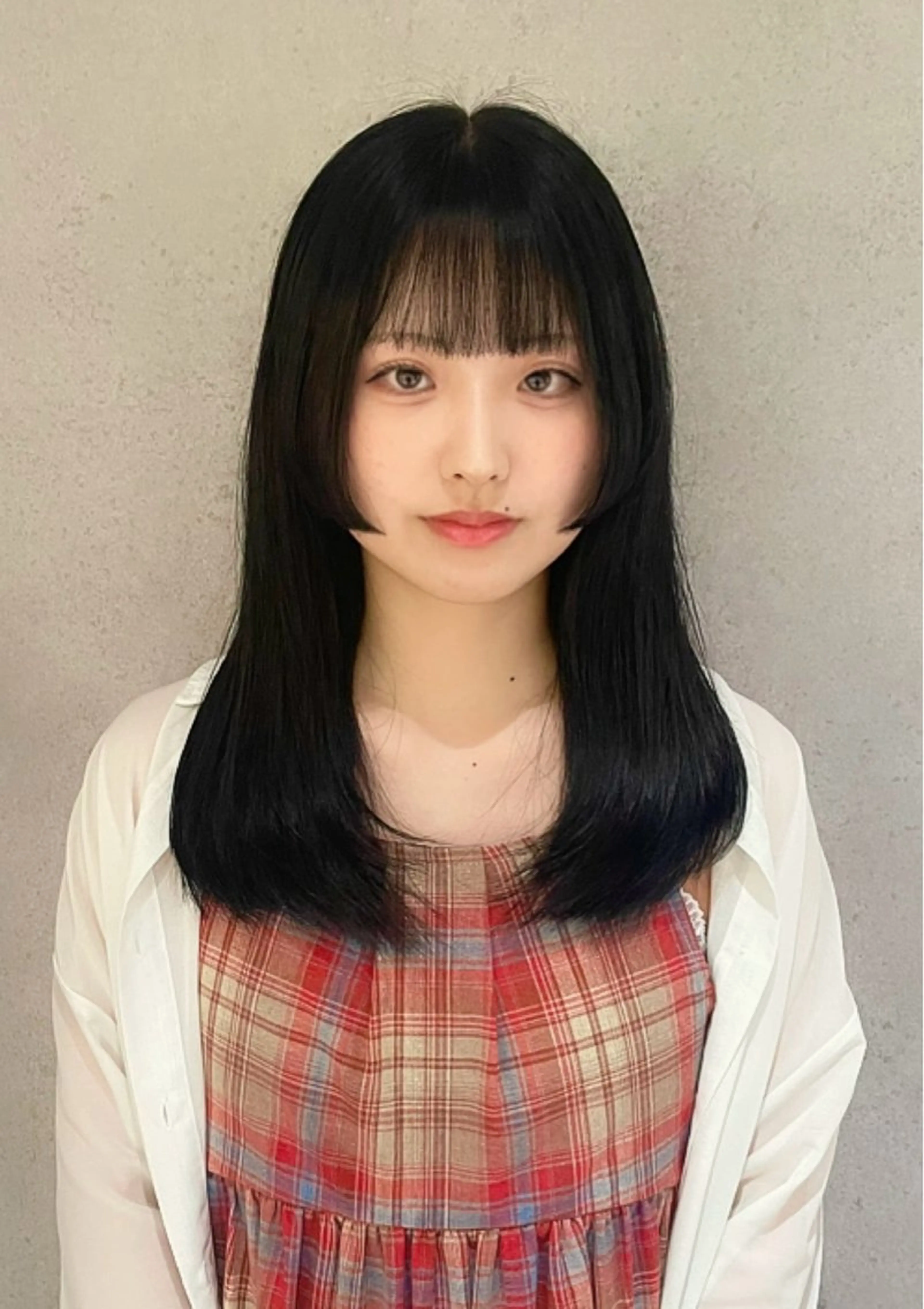 セミロング La fith hair clan(ラフィスヘアークラン) 広島本通店所属・レイヤーカット/透明 感カラー✴︎キミカのヘアスタイル