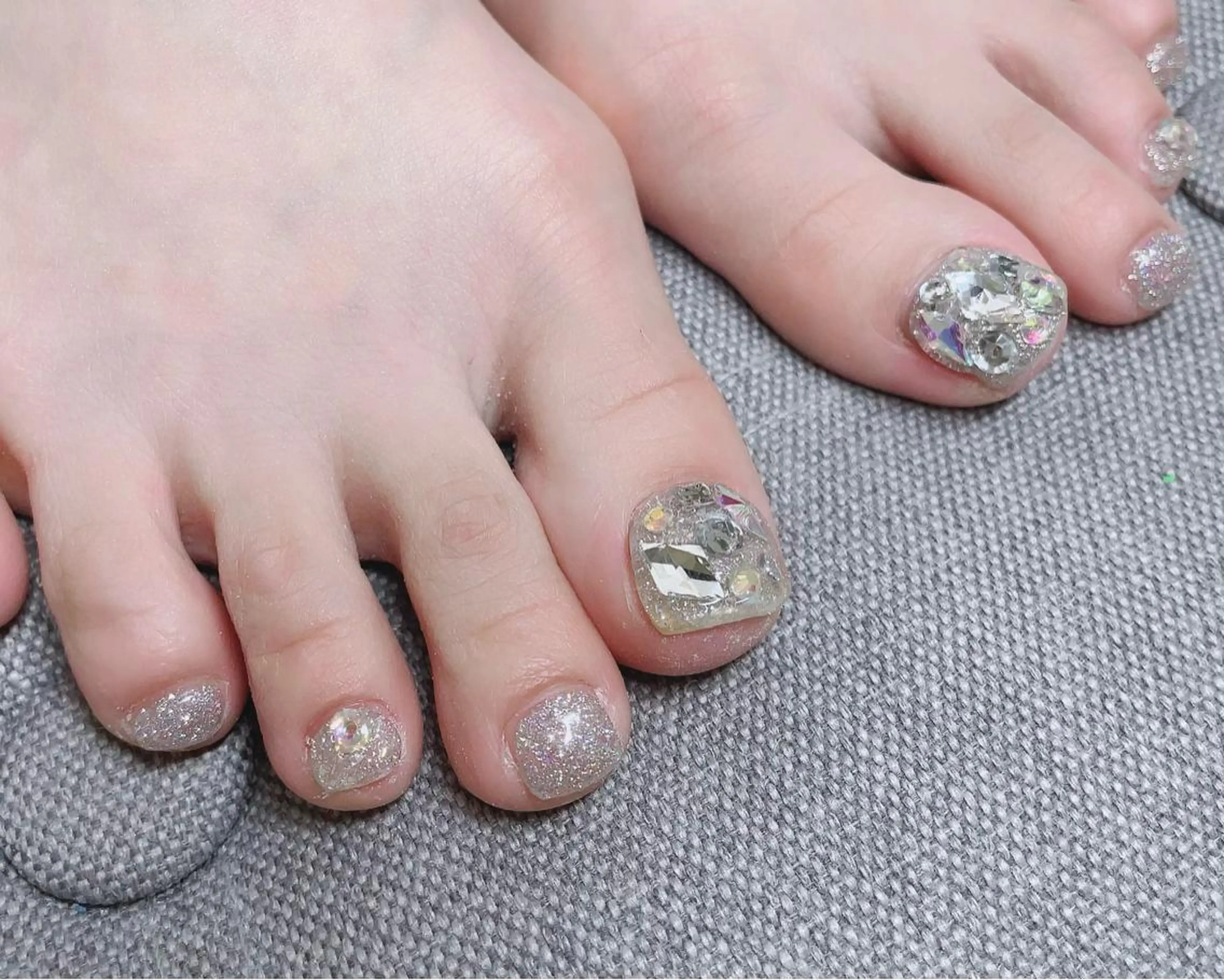 ネイル フットネイル キラキラネイル ストーンネイル ハンドネイル NailbyN所属・Nail_by N1のネイルデザイン