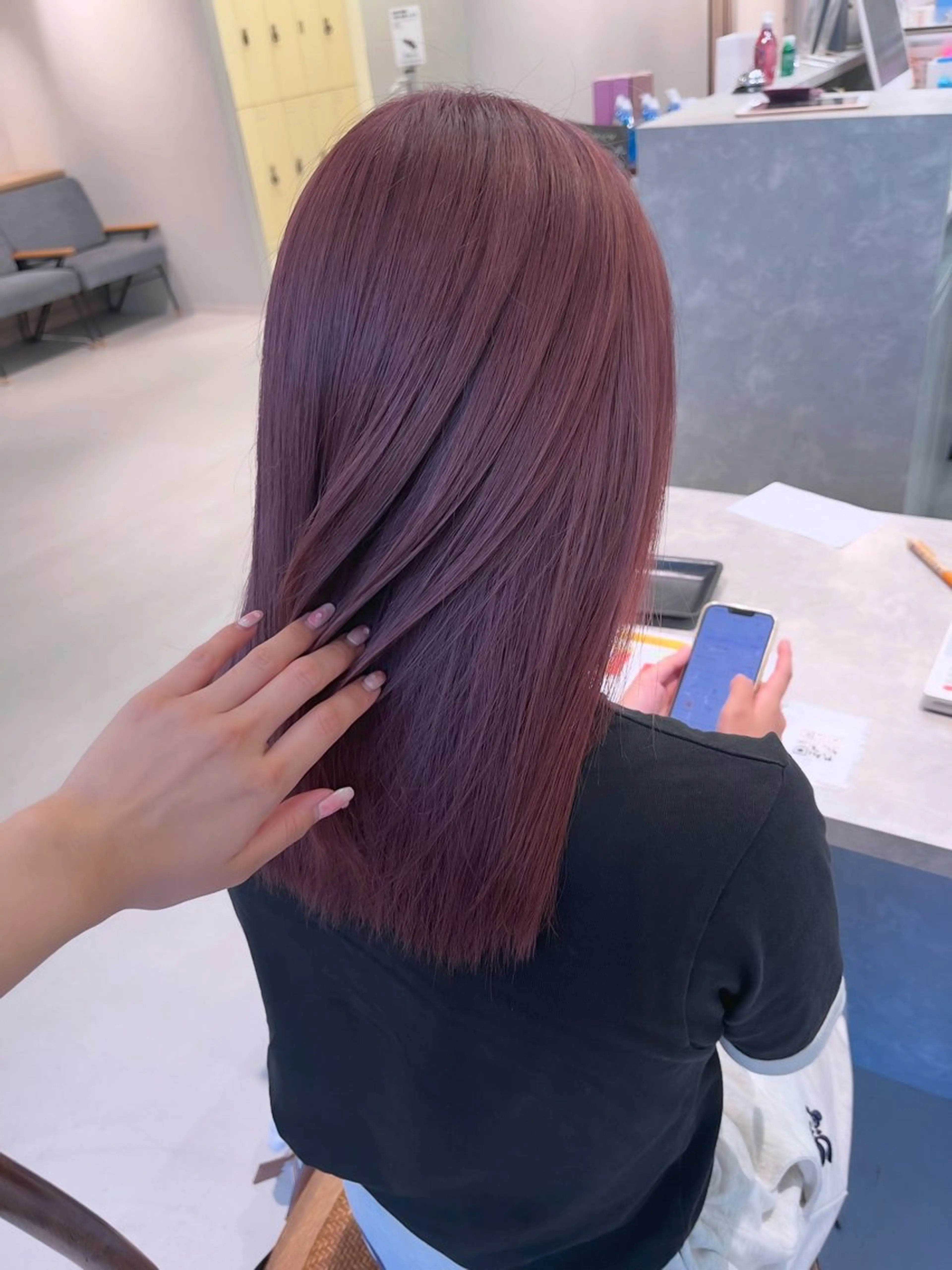 ロング カラー ブリーチ ラベンダーカラー ピンクカラー ピンクラベンダー 透明感カラー🫧🌈 似合わせカット✂︎のヘアスタイル