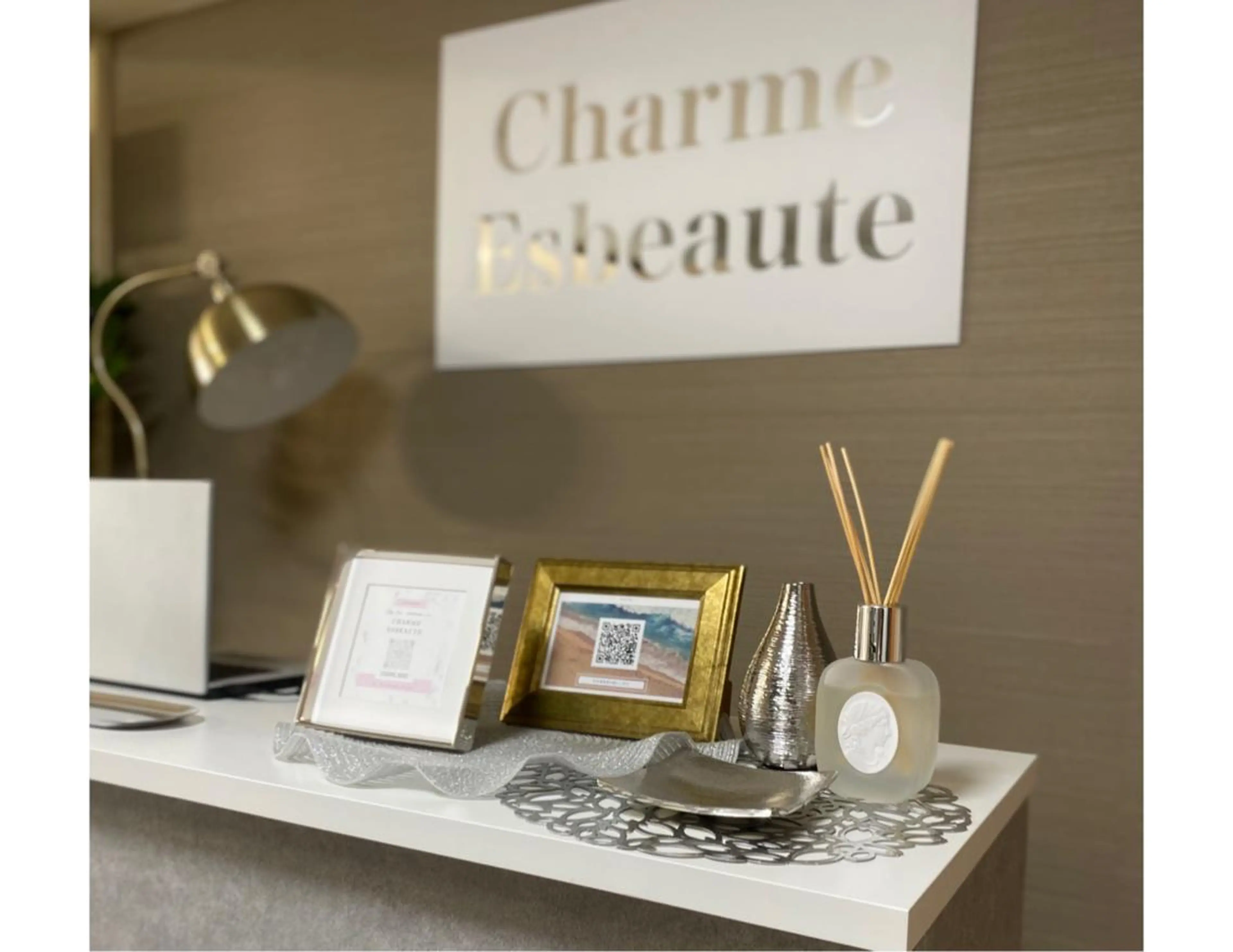 Charme Esbeaute所属・南森町LED エクパーマのマツエク・マツパデザイン