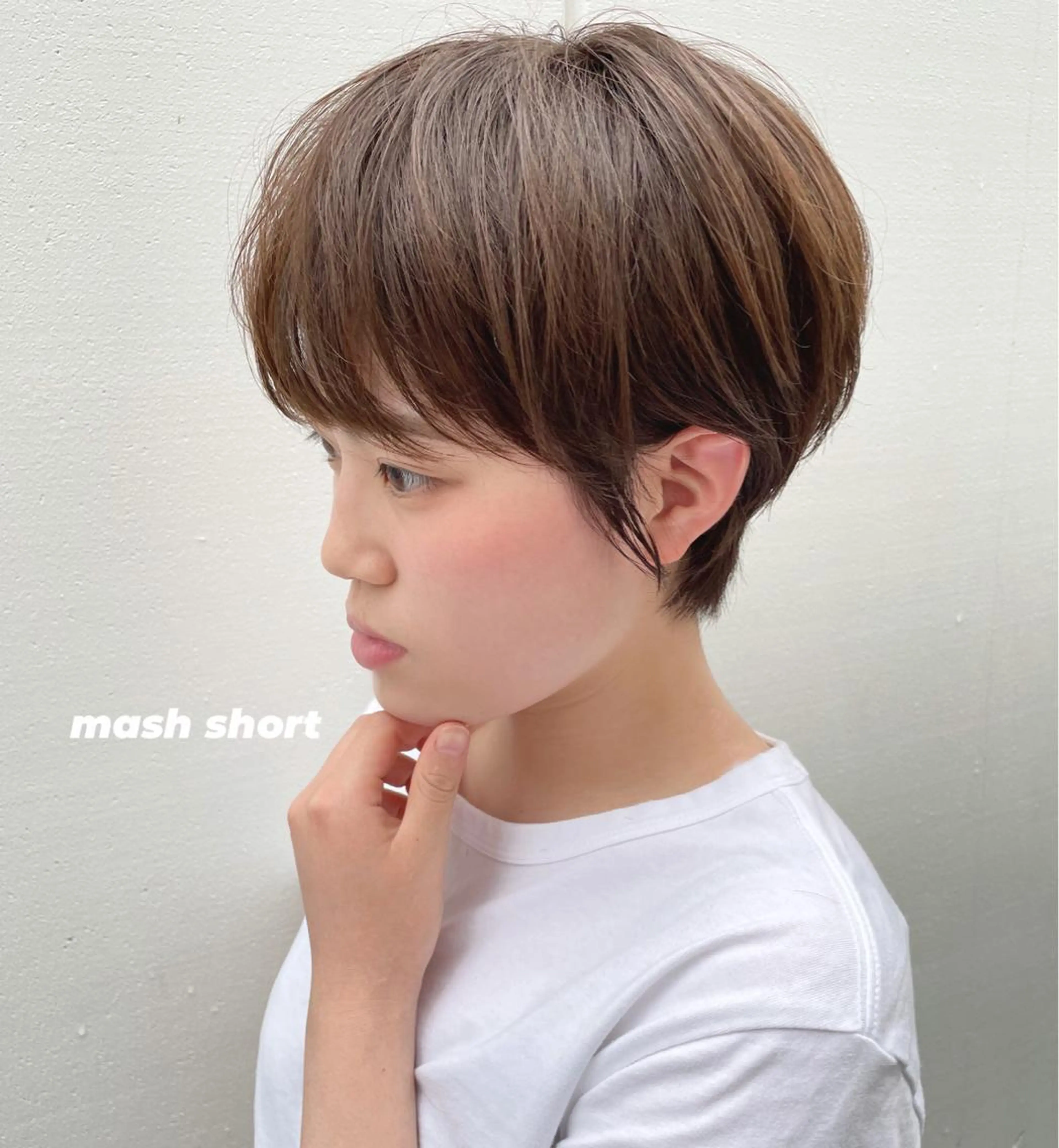 ショート パーソナルカラー 藤本夢のヘアスタイル