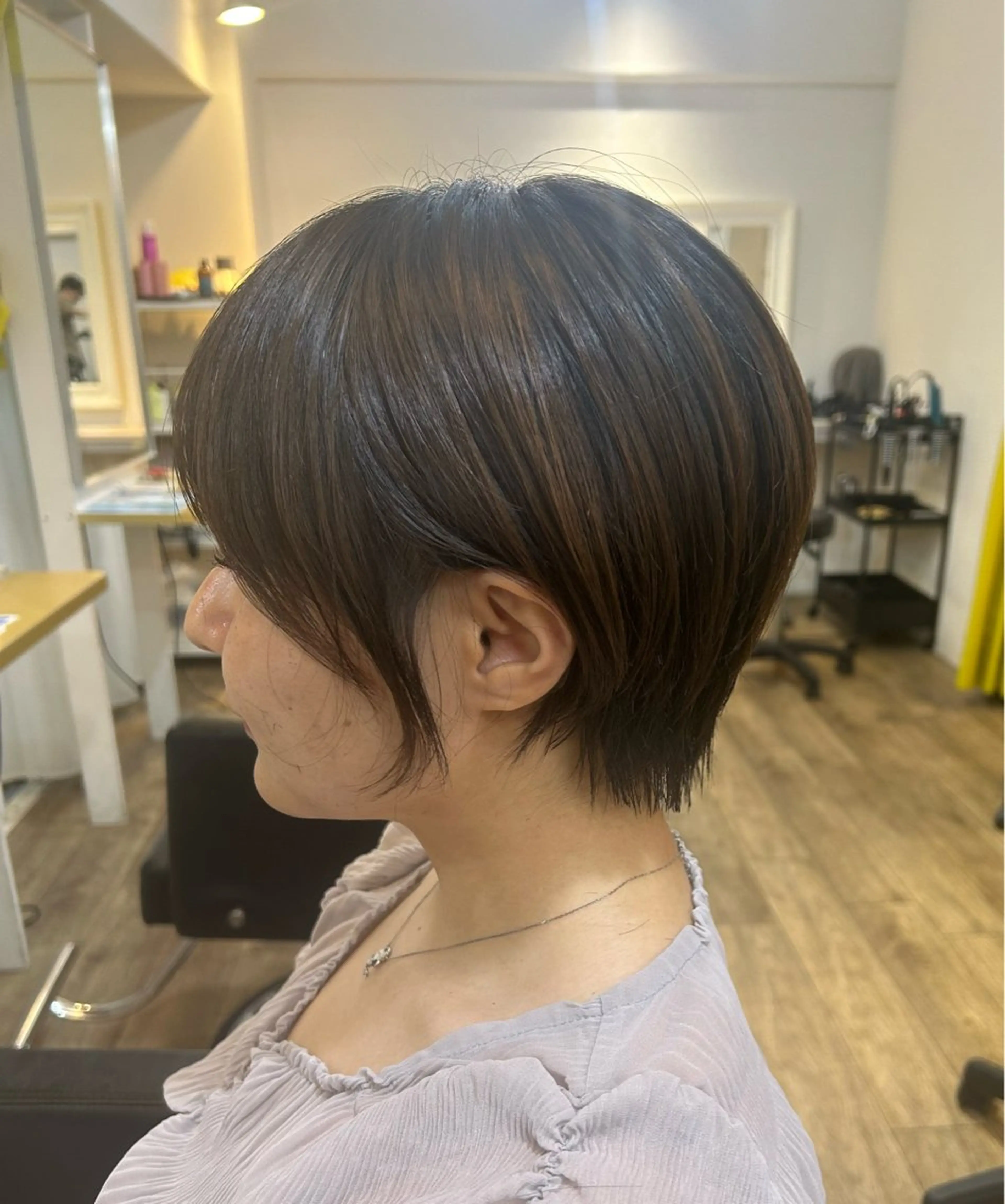 ショート ボブ くびれヘア 顔周りカット 韓国風ヘア レイヤーカット ブリーチなしベージュ /ヘアセット/ミユのヘアスタイル
