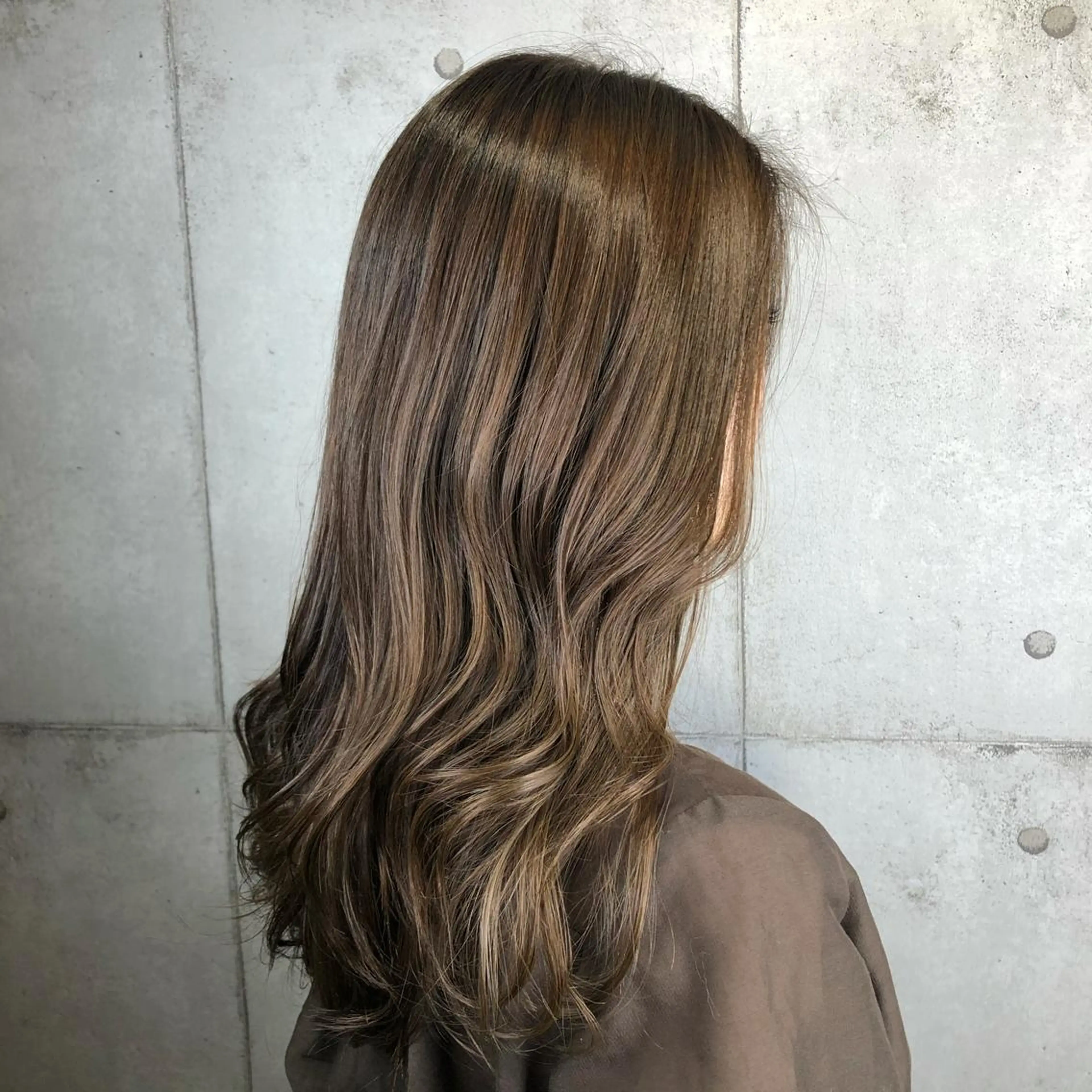 ロング カラー カット ヘアカラー トリートメント newi 池袋のヘアスタイル