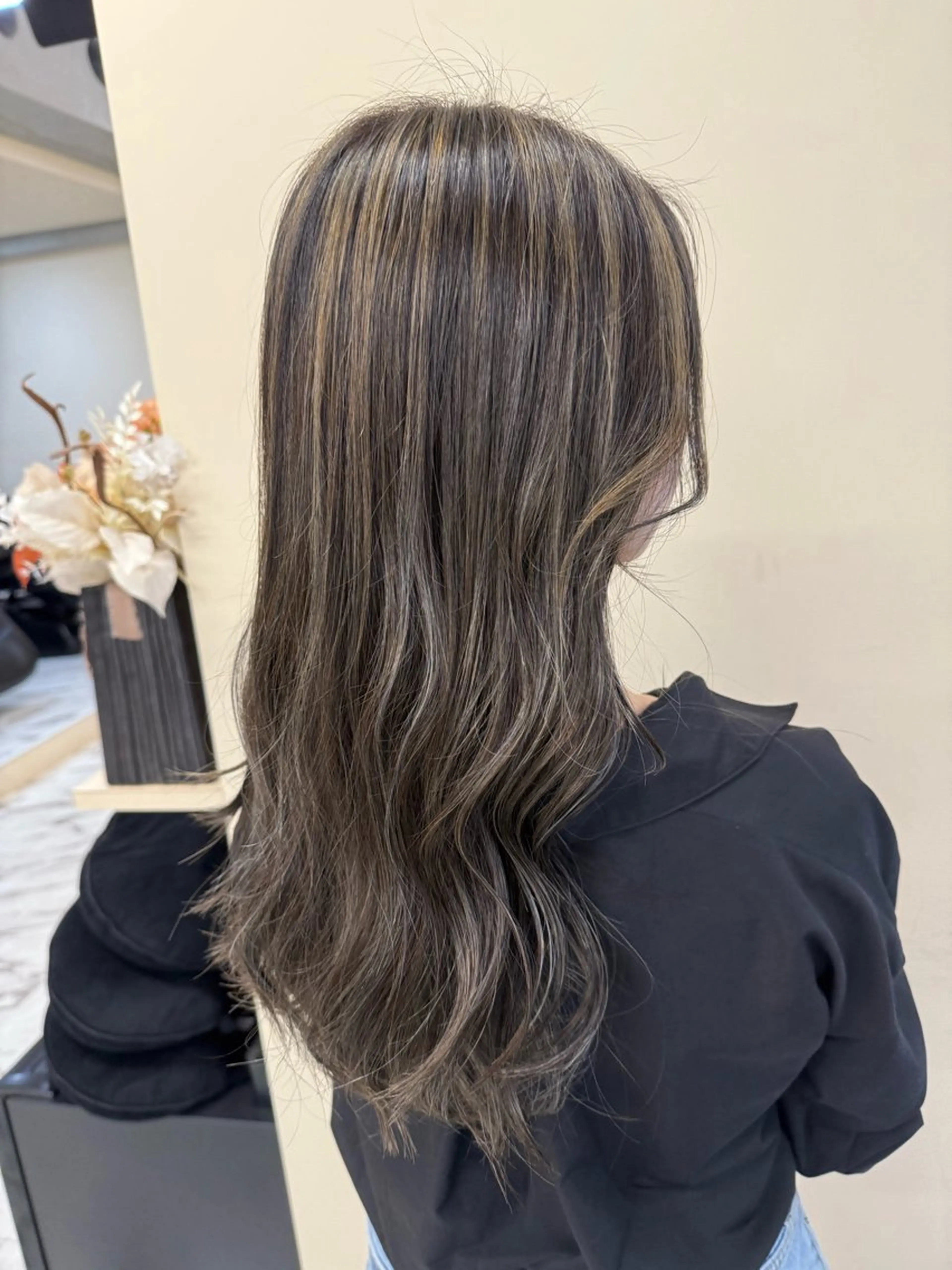 ロング カラー GIFT OMOTESANDO所属・秋月 いなのヘアスタイル