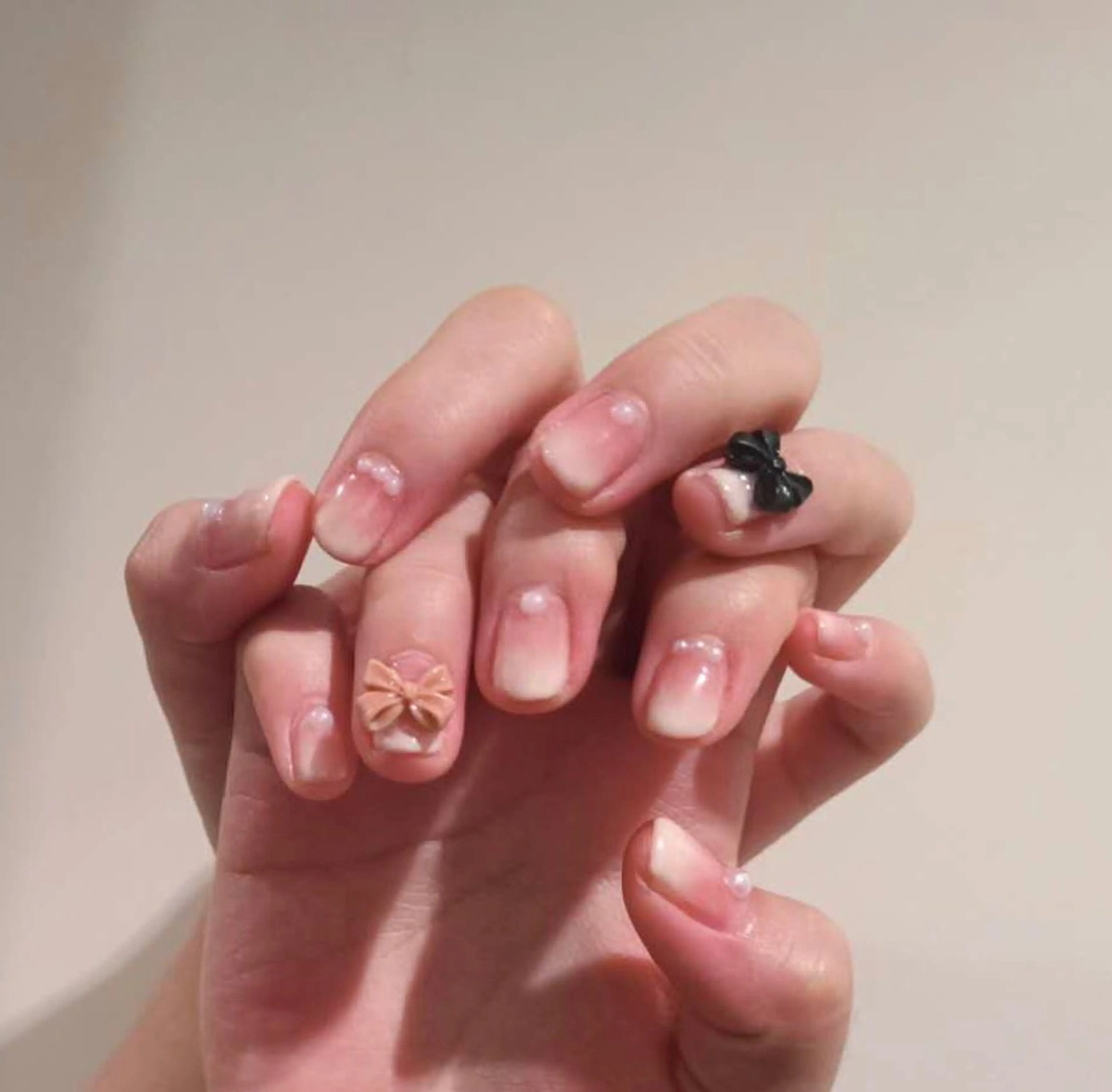 ネイル アートネイル ハンドネイル 🦋y y Nail 🤍のネイルデザイン