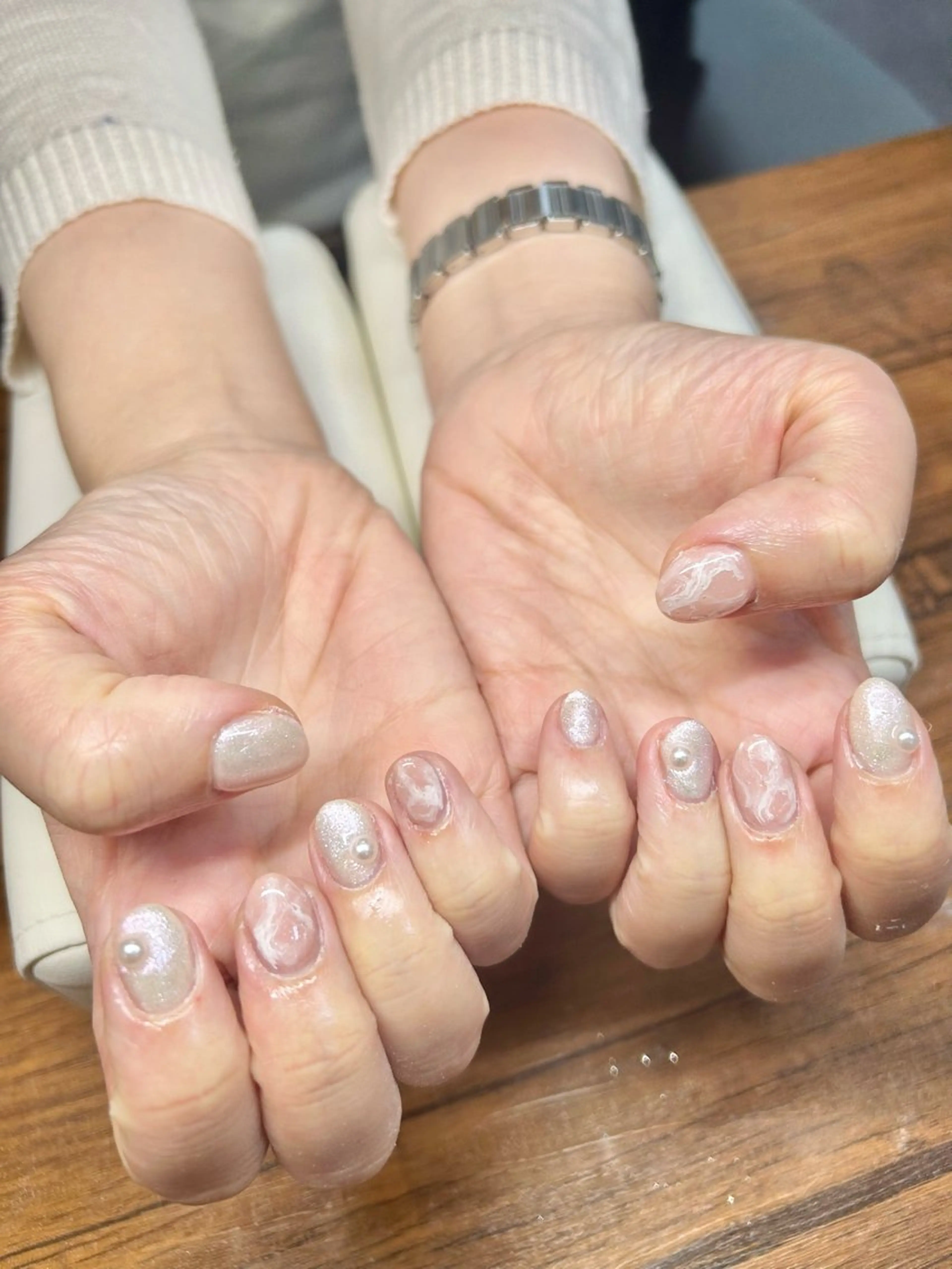 ネイル ニュアンスネイル ネイルサロンエーナイン琴似店所属・宇野 舞美のネイルデザイン