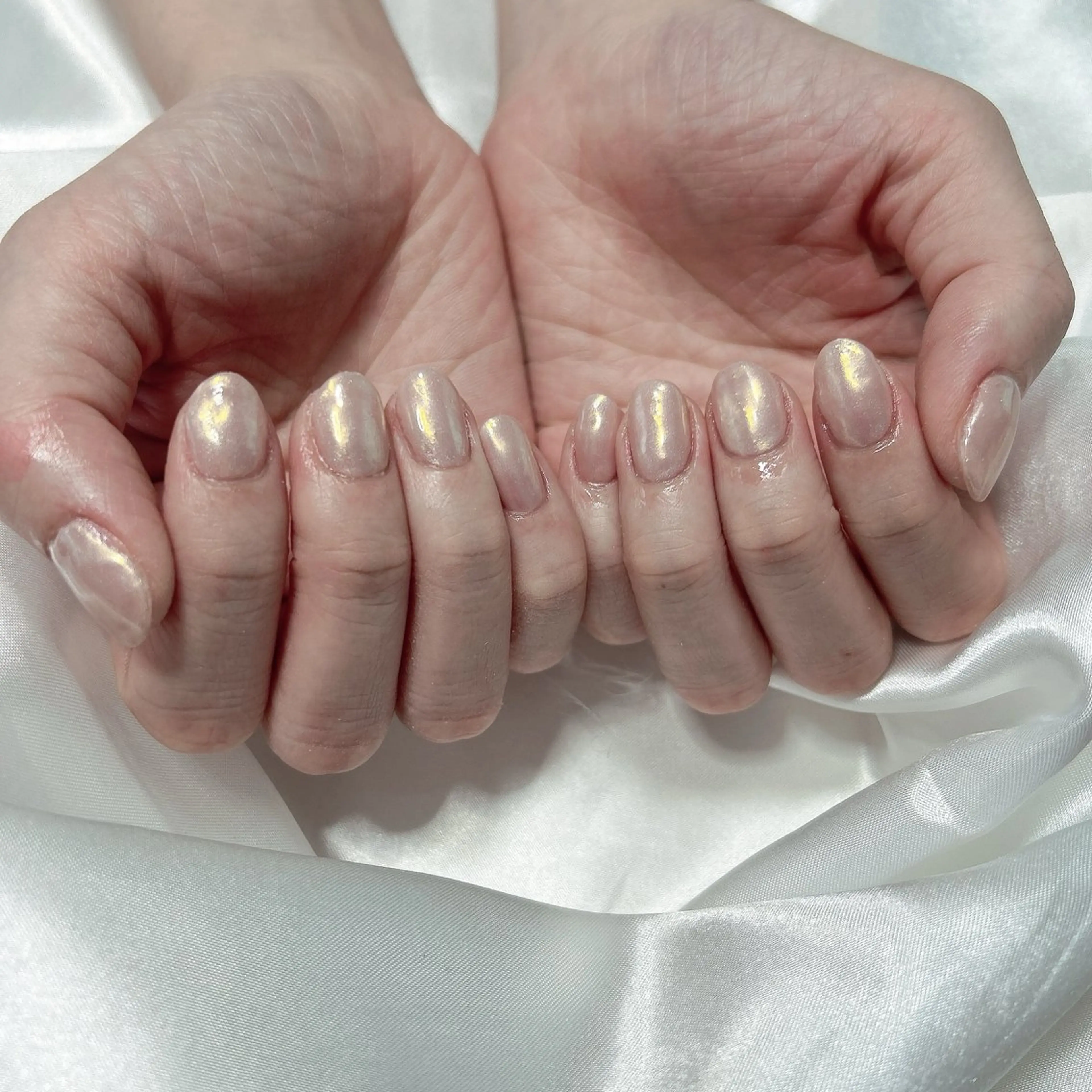 ネイル オーロラネイル 黄色 ハンドネイル フットネイル Adite nailのネイルデザイン