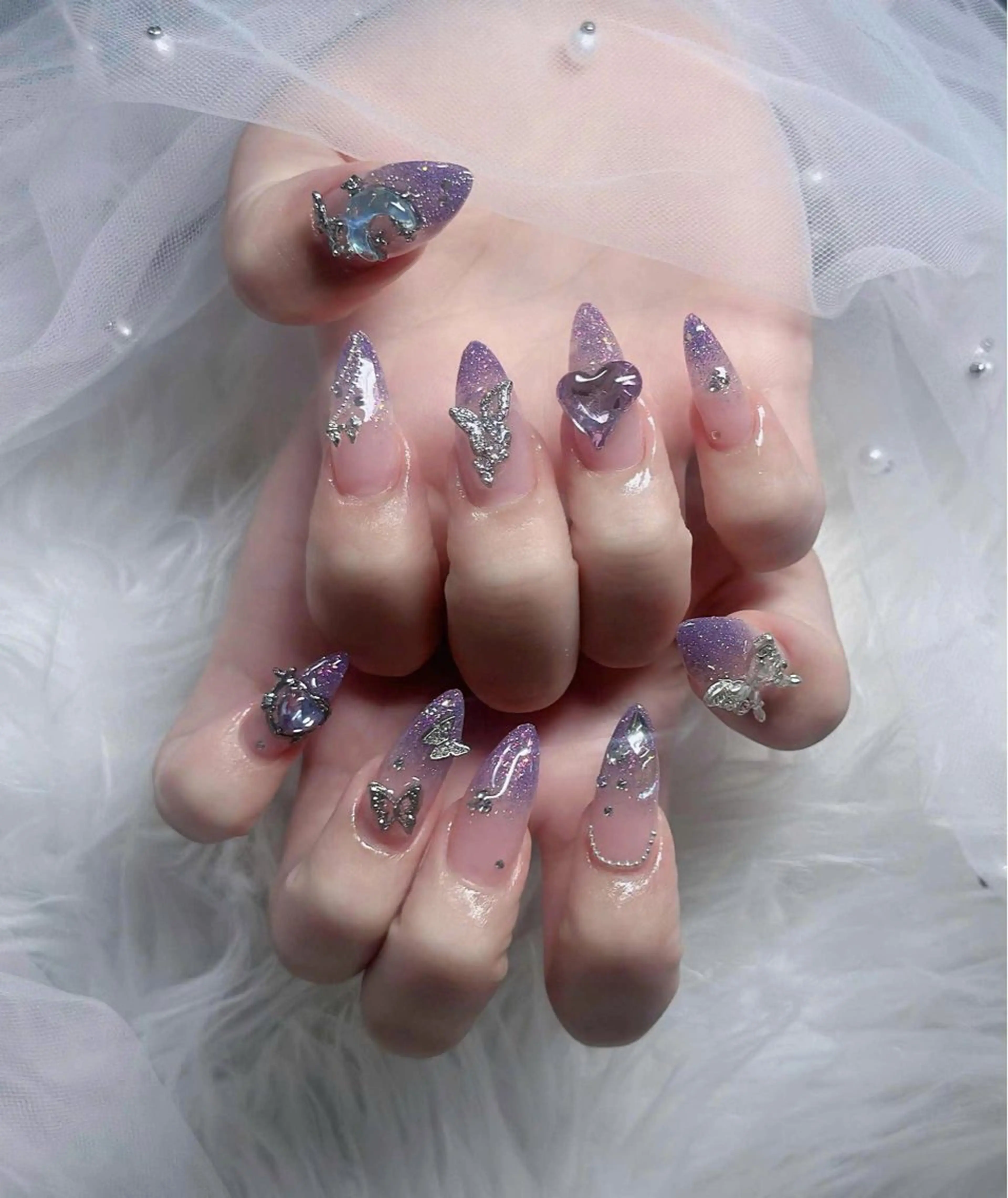 ネイル オーロラネイル フレンチネイル ジェルネイル ハロウィン キラキラネイル ハンドネイル H.baby Nail Salonのネイルデザイン