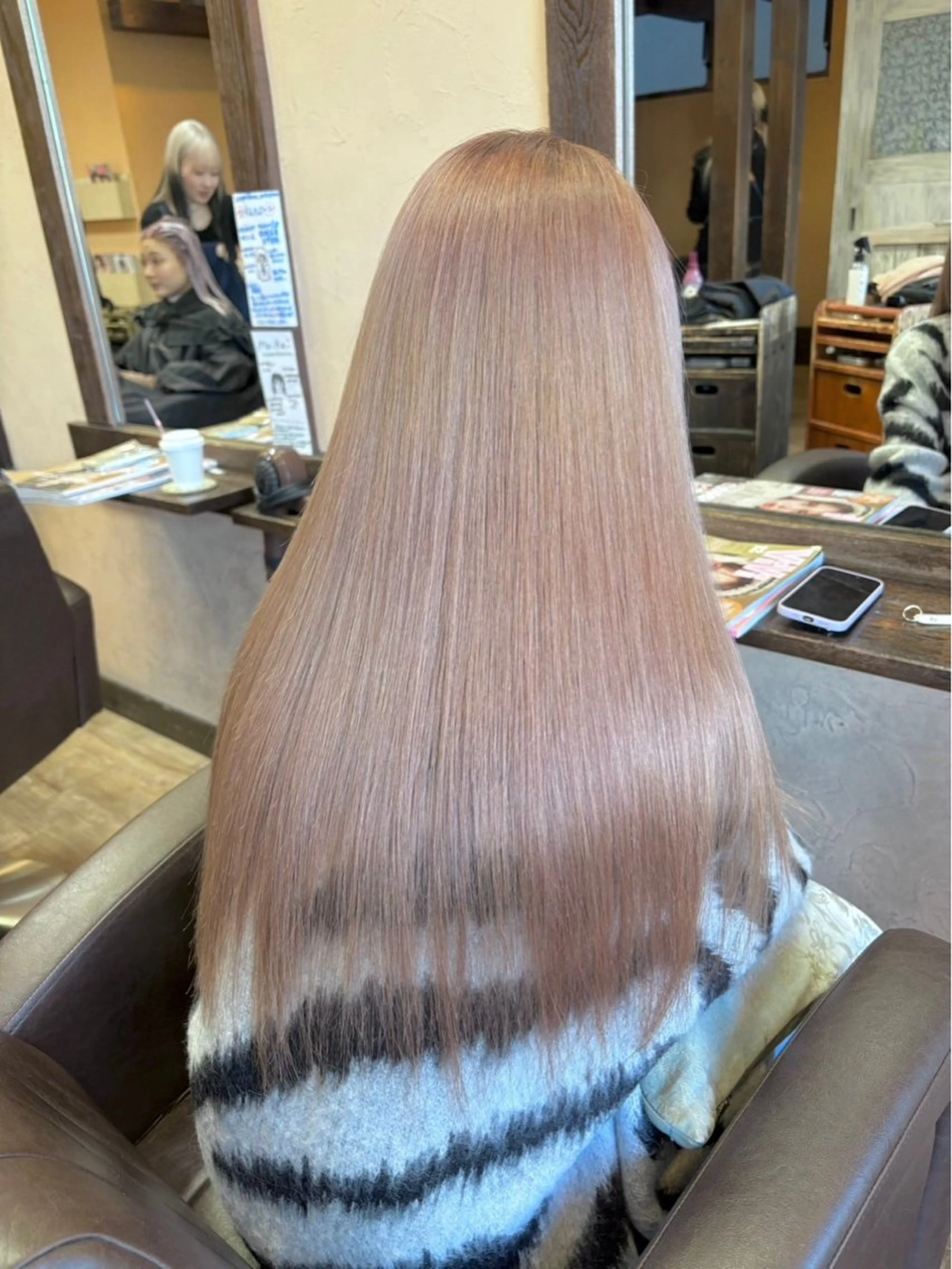 ロング ヘアカラー 青木 舞佳のヘアスタイル