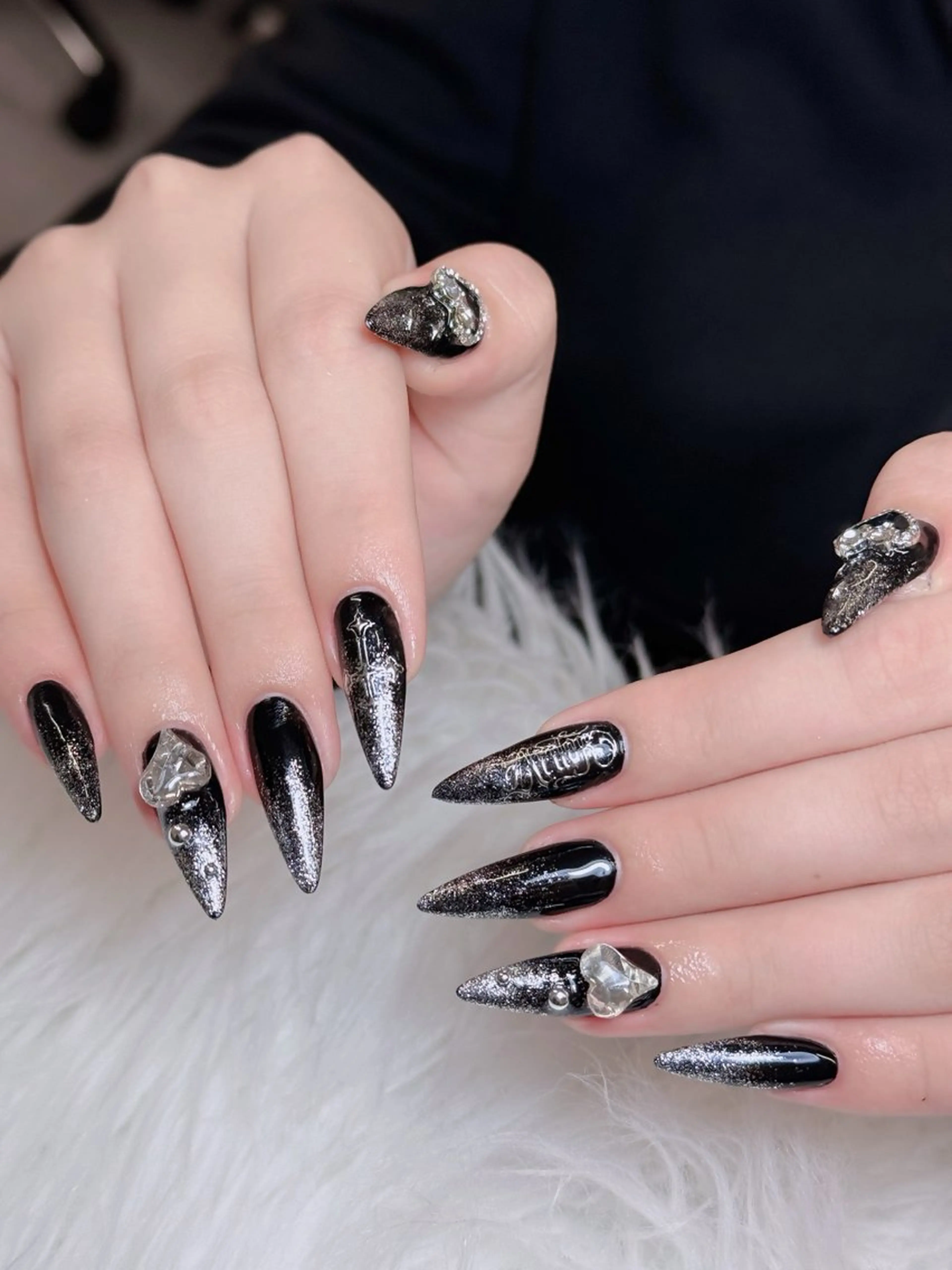 ネイル オーロラネイル チークネイル フットネイル フレンチネイル ハロウィン ハンドネイル Lumi Nail 新大久保3‘のネイルデザイン