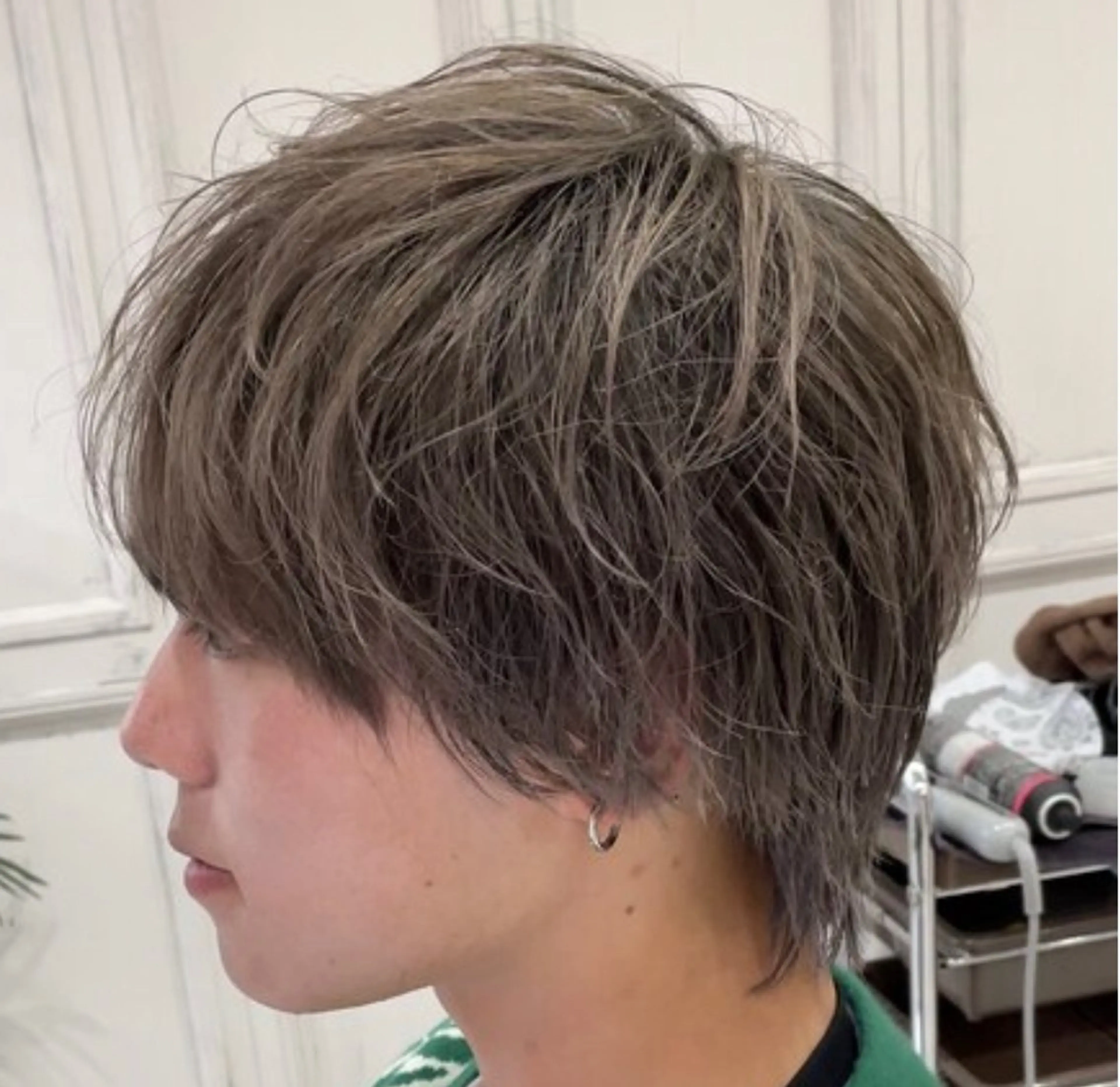ショート カラー メンズ メンズブリーチ ブリーチ グレージュ ヘアカラー トリートメント ✨メンズ特化✨ サーフカール🏄‍♂のヘアスタイル