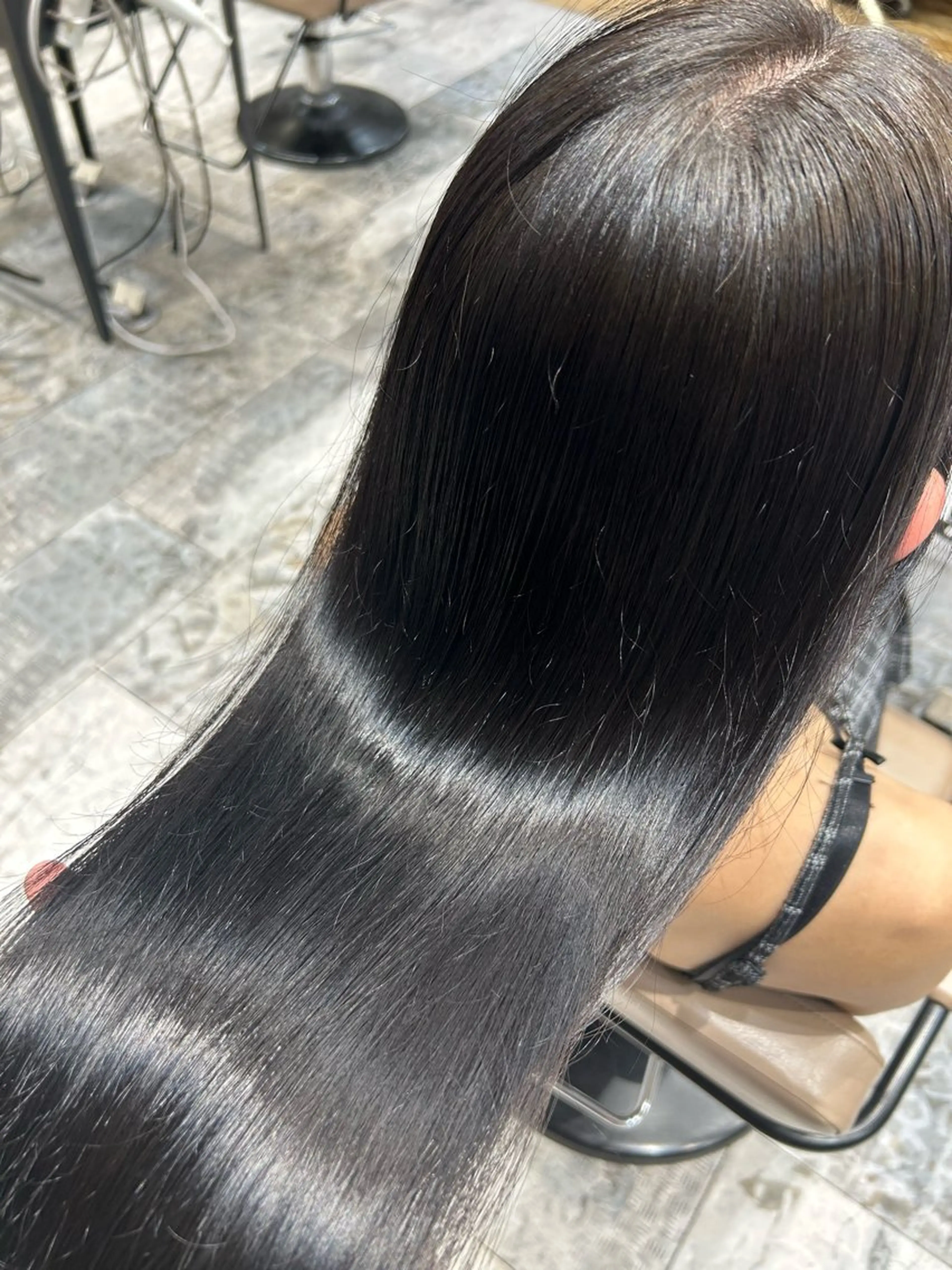 ロング カラー 和田 茉日琉のヘアスタイル