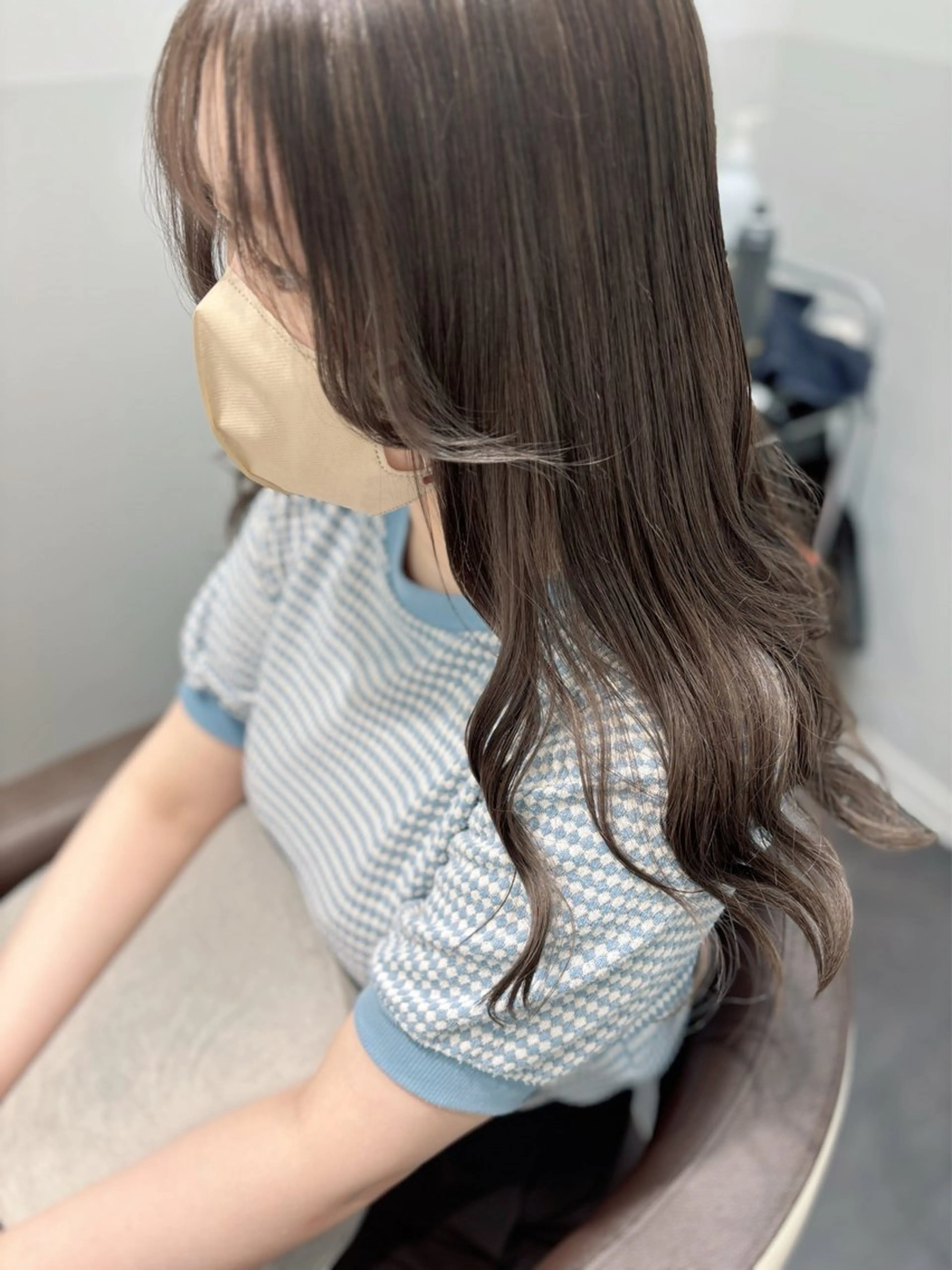 ロング カラー ダークグレー ダークグレージュ グレージュ ロング カット ヘアカラー パーマ サロウィン所属・💐フリーランス💐 MINAのヘアスタイル