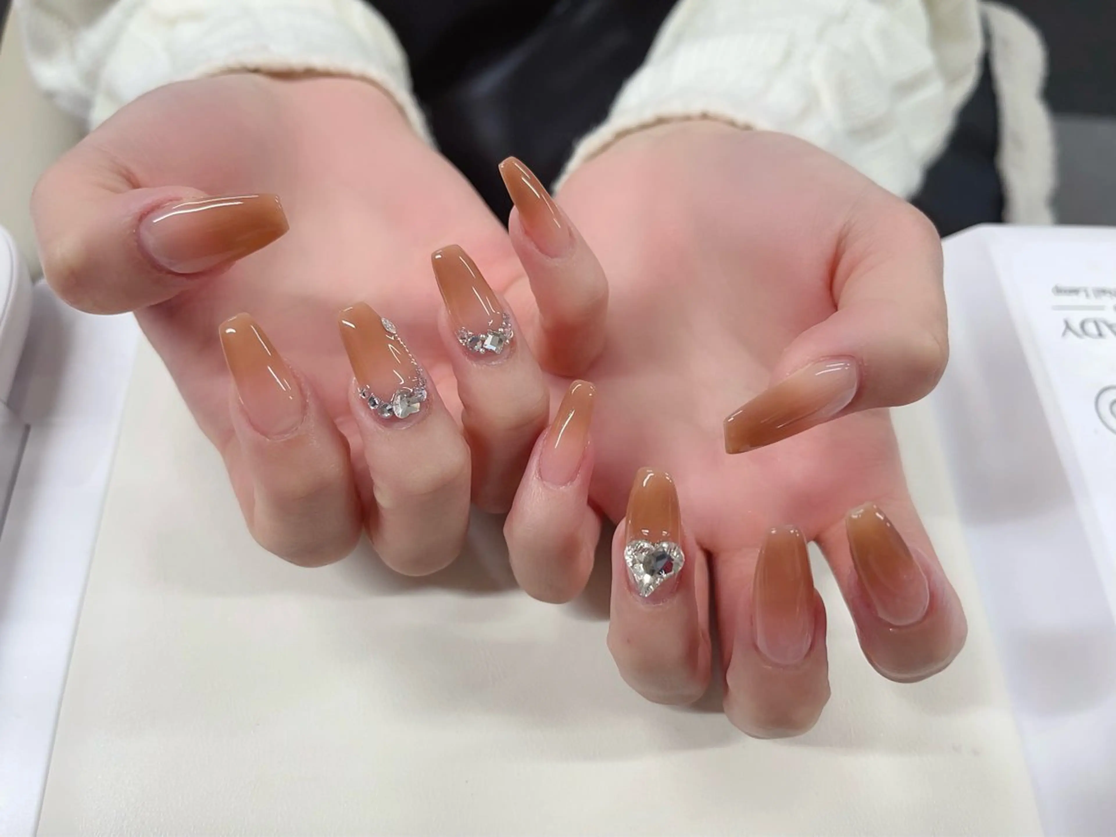 ネイル ストーンネイル ハンドネイル nail  salon  AI所属・nail salon AIのネイルデザイン