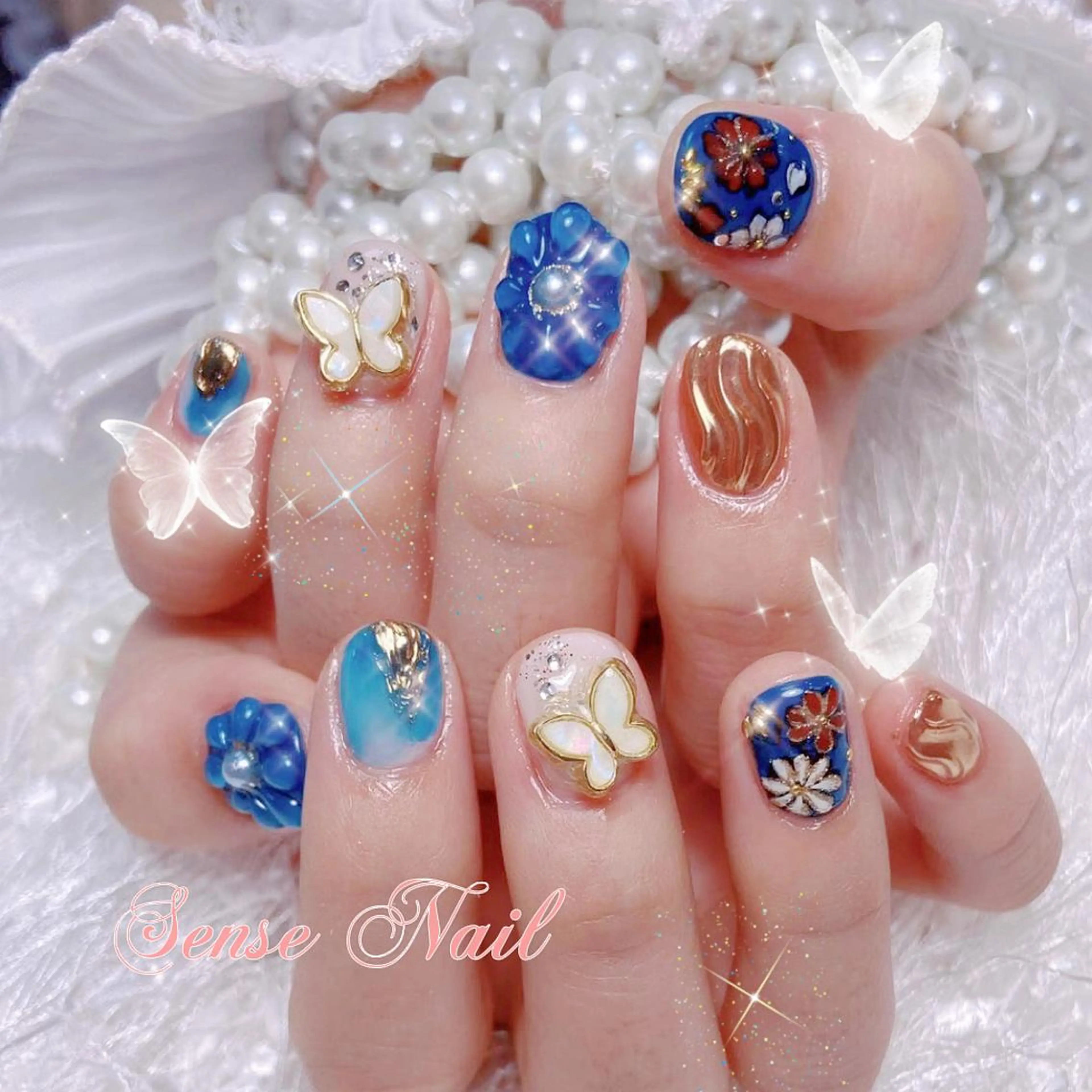 ネイル ハンドネイル ハンドケア Queenie 🦋のネイルデザイン