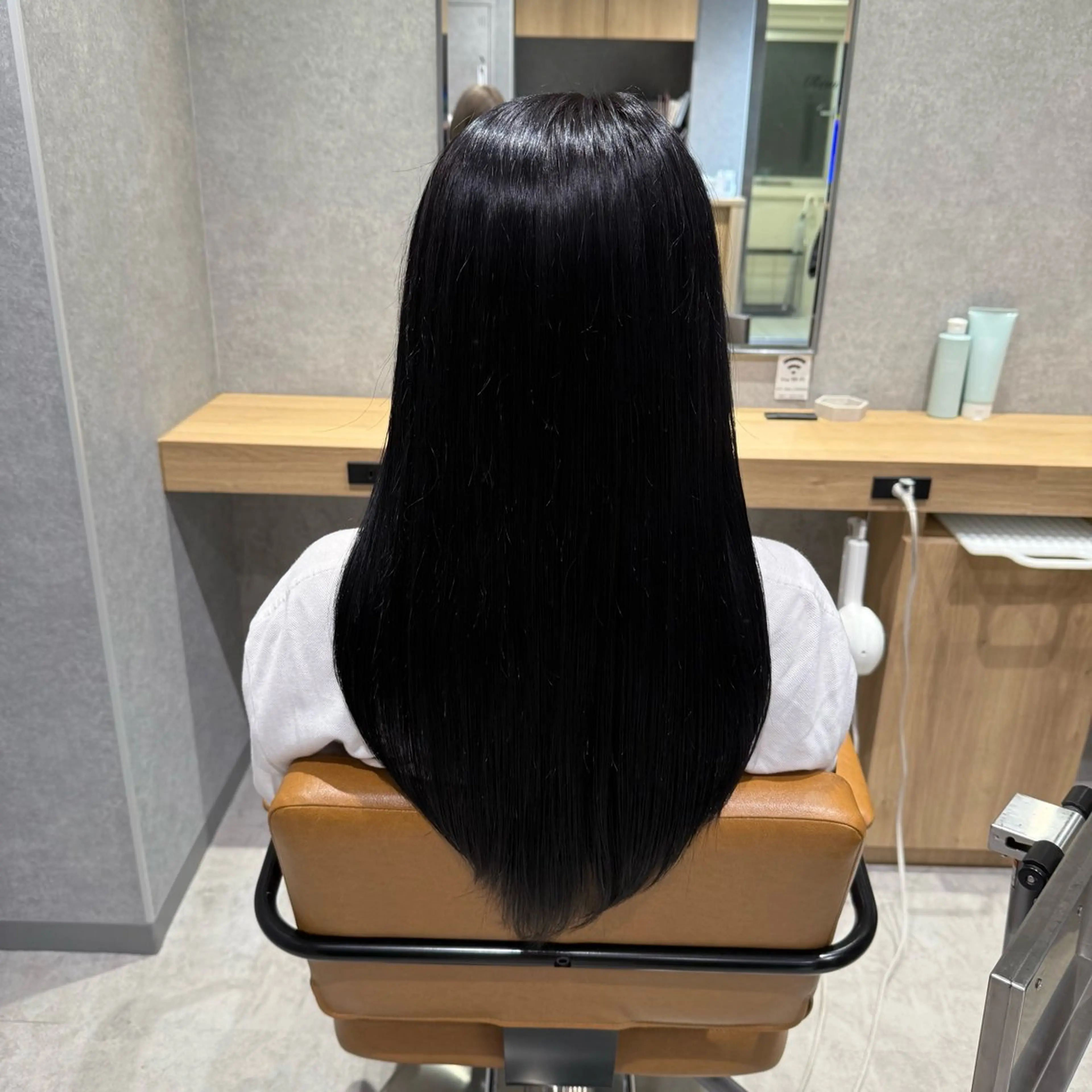 ロング カラー ヘアカラー 青木 あいかのヘアスタイル