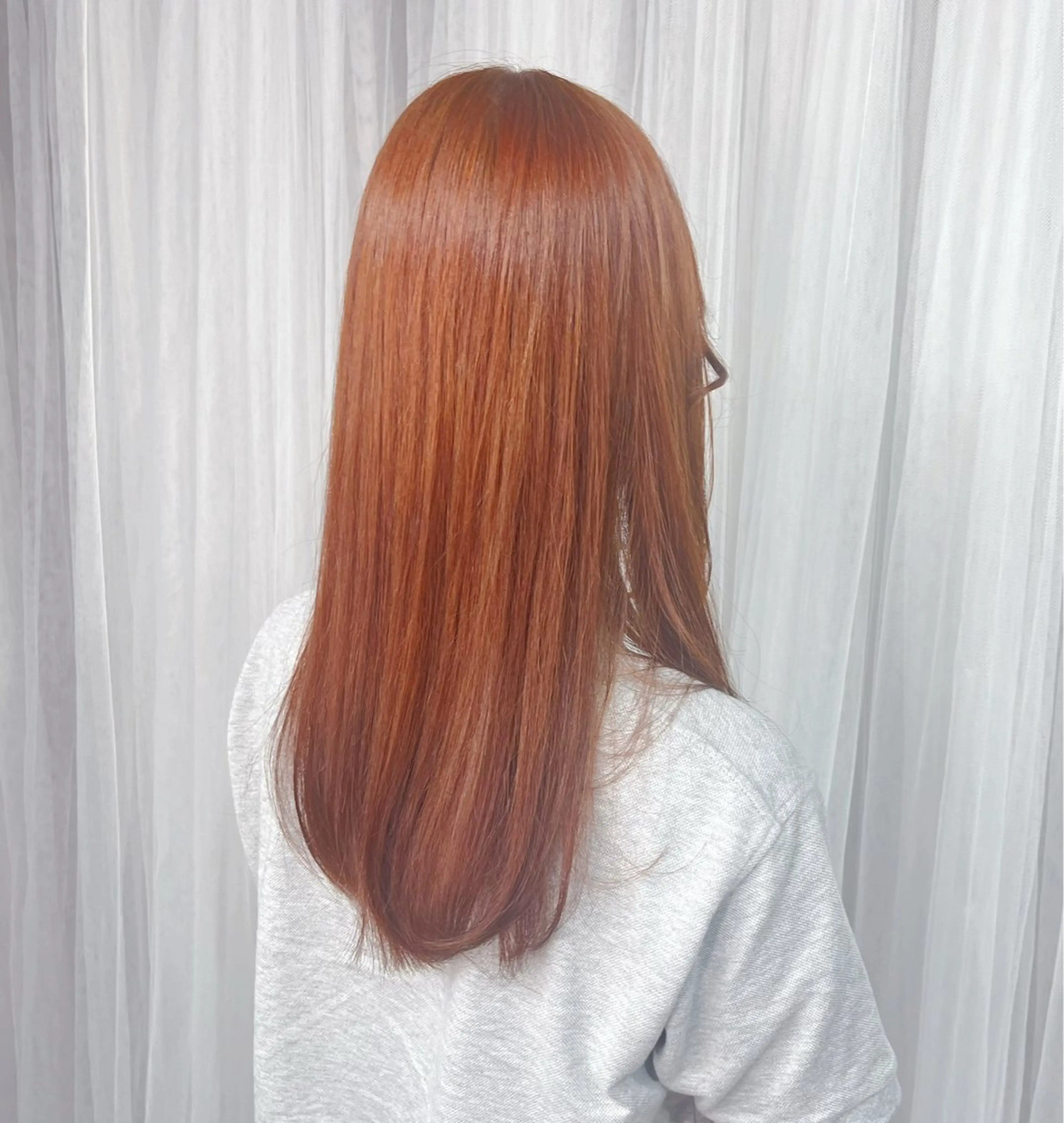 セミロング ヘアカラー 伊藤 由妃乃のヘアスタイル