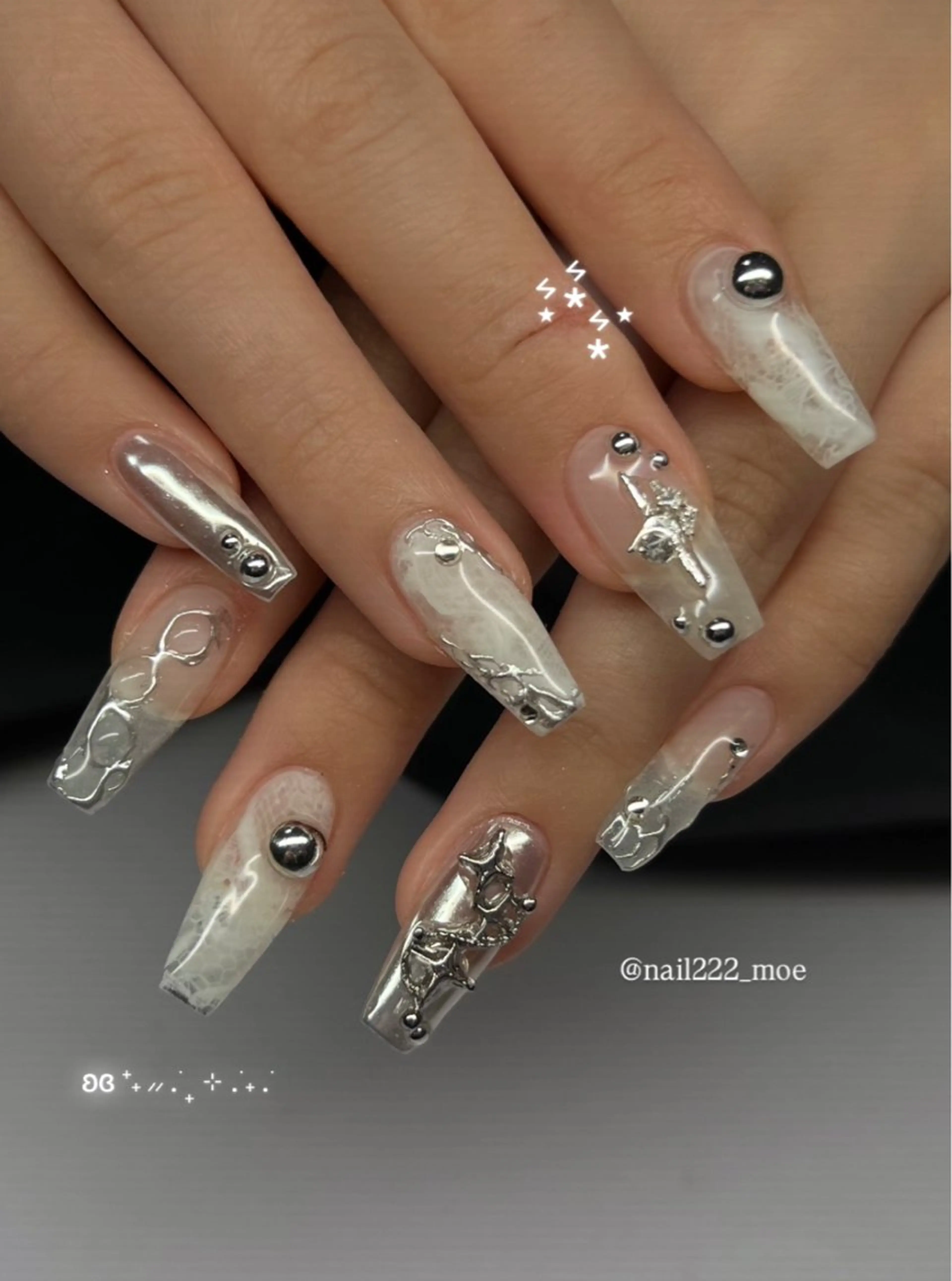 ネイル 韓国ネイル ワンホンネイル ハンドネイル ⟡.*222⋰˚☆ MöEのネイルデザイン