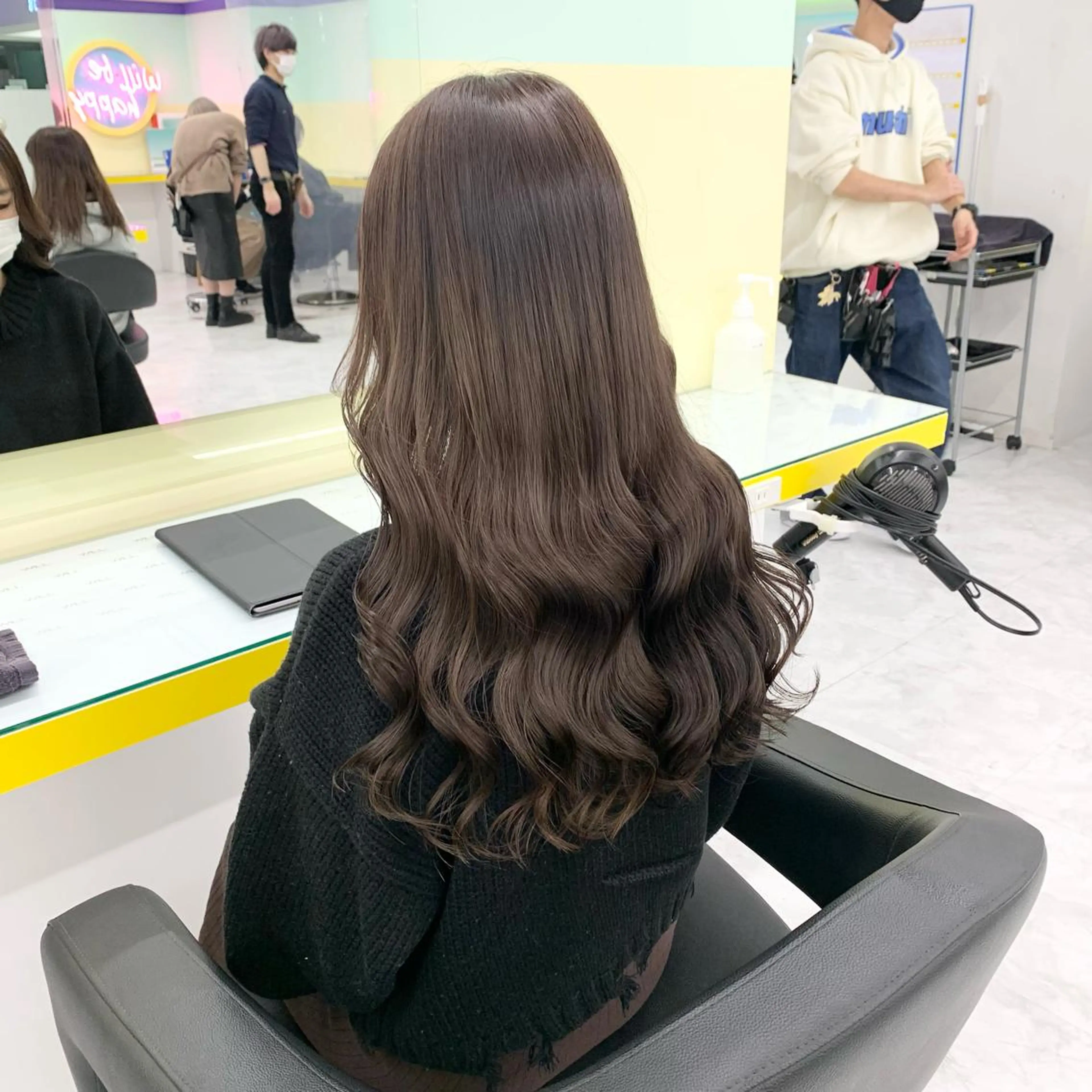 ロング カラー アッシュ ベージュカラー ブリーチ ブラウンカラー ショコラベージュ 🪞ハイトーン🪞 🤍waka🤍のヘアスタイル