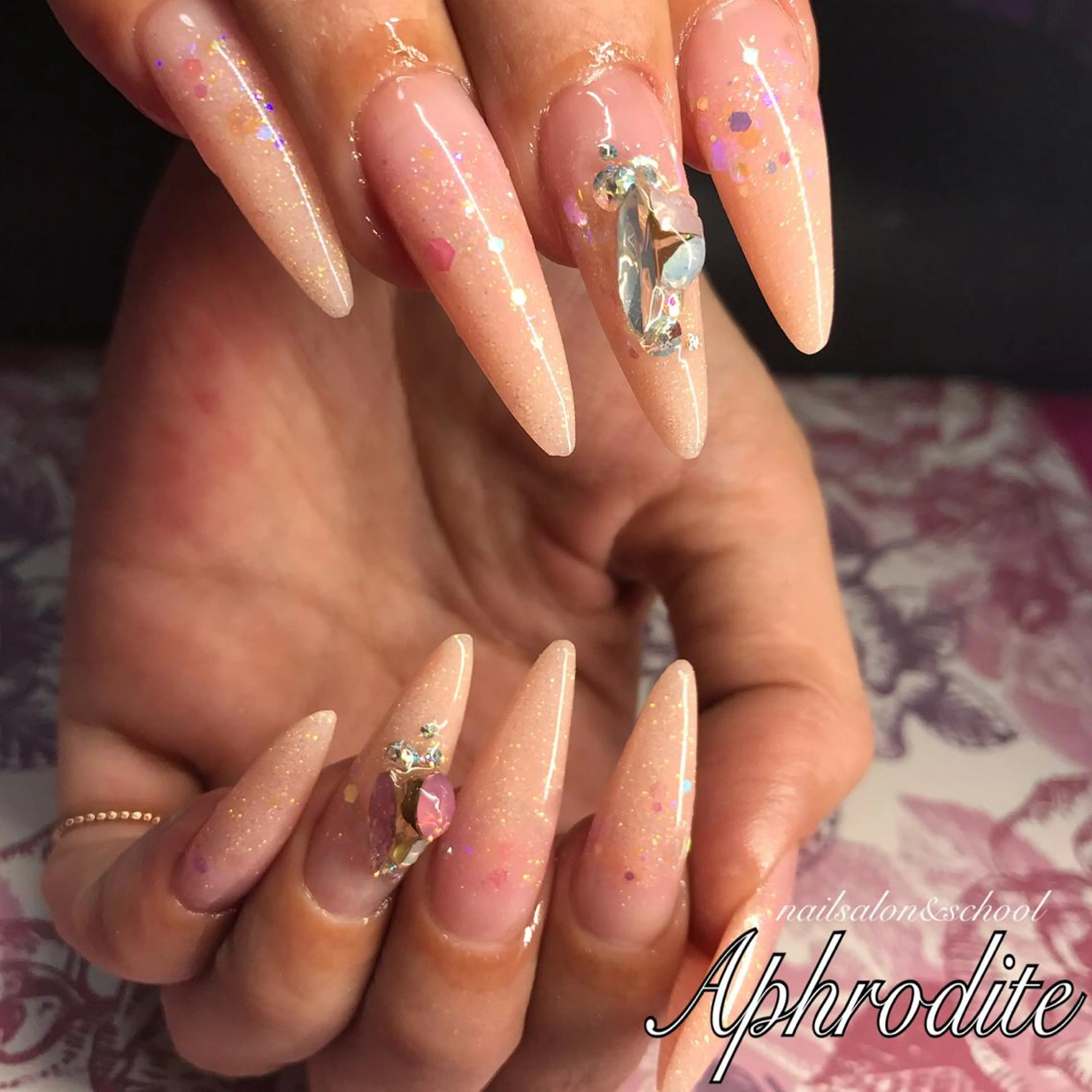 ネイル アートネイル スカルプネイル シンプルネイル APHRODITE Nagisaのネイルデザイン