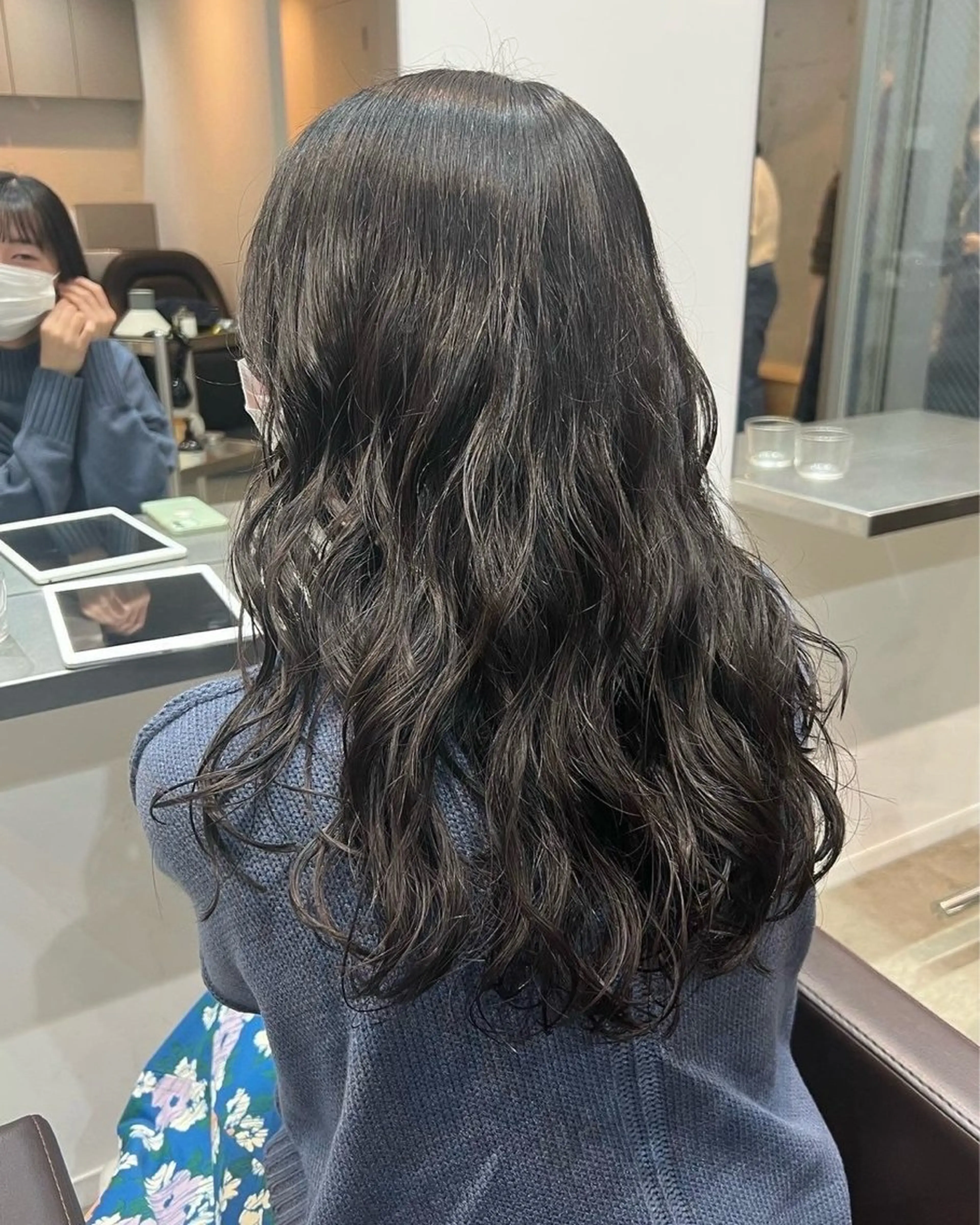ロング パーマ 髪質改善 縮毛矯正 デジタルパーマ カット パーマ トリートメント 【arc】Ruri コテ巻き風パーマのヘアスタイル