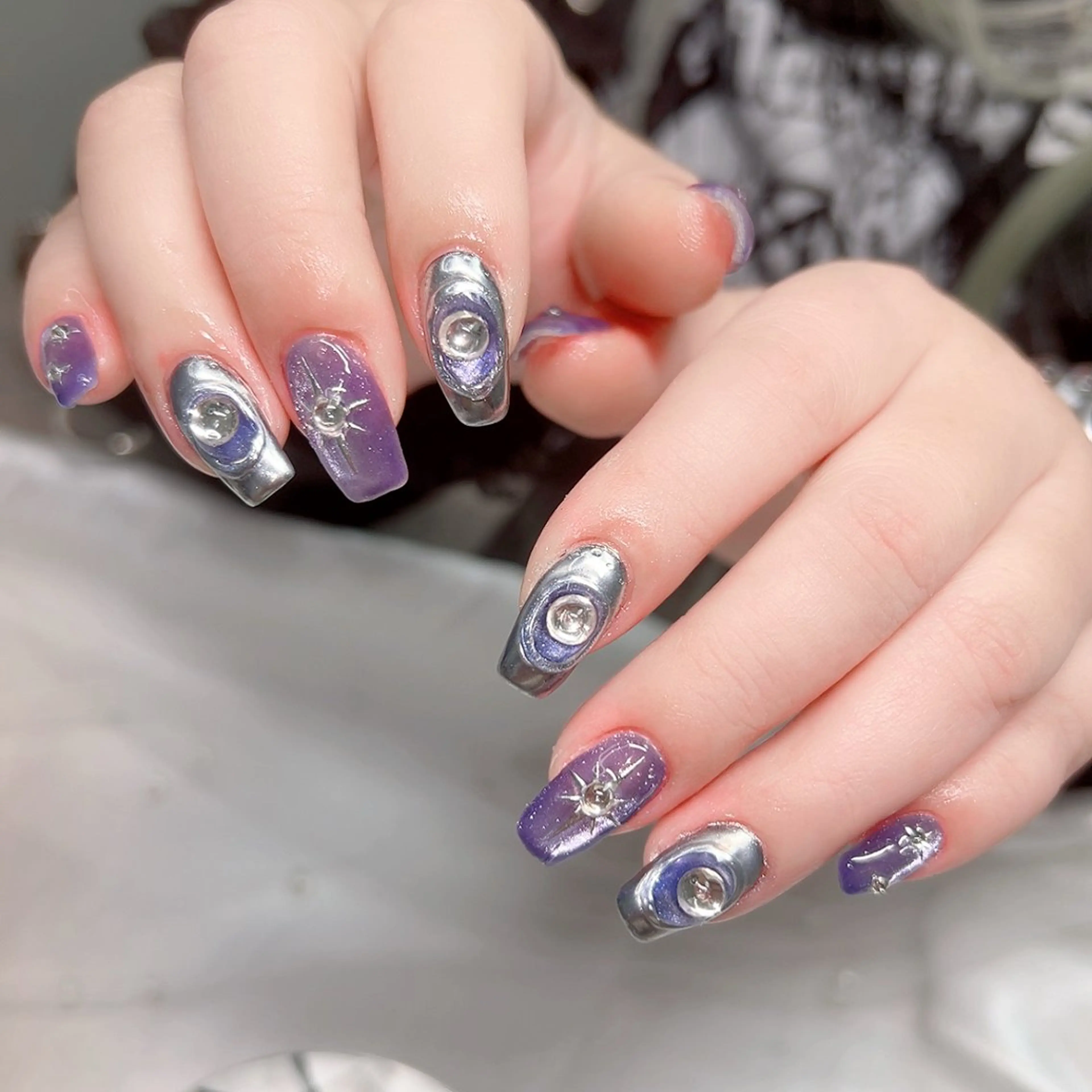 ネイル オーロラネイル ミラーネイル オフィスネイル ワンカラーネイル シンプルネイル Cute Tips nailのネイルデザイン