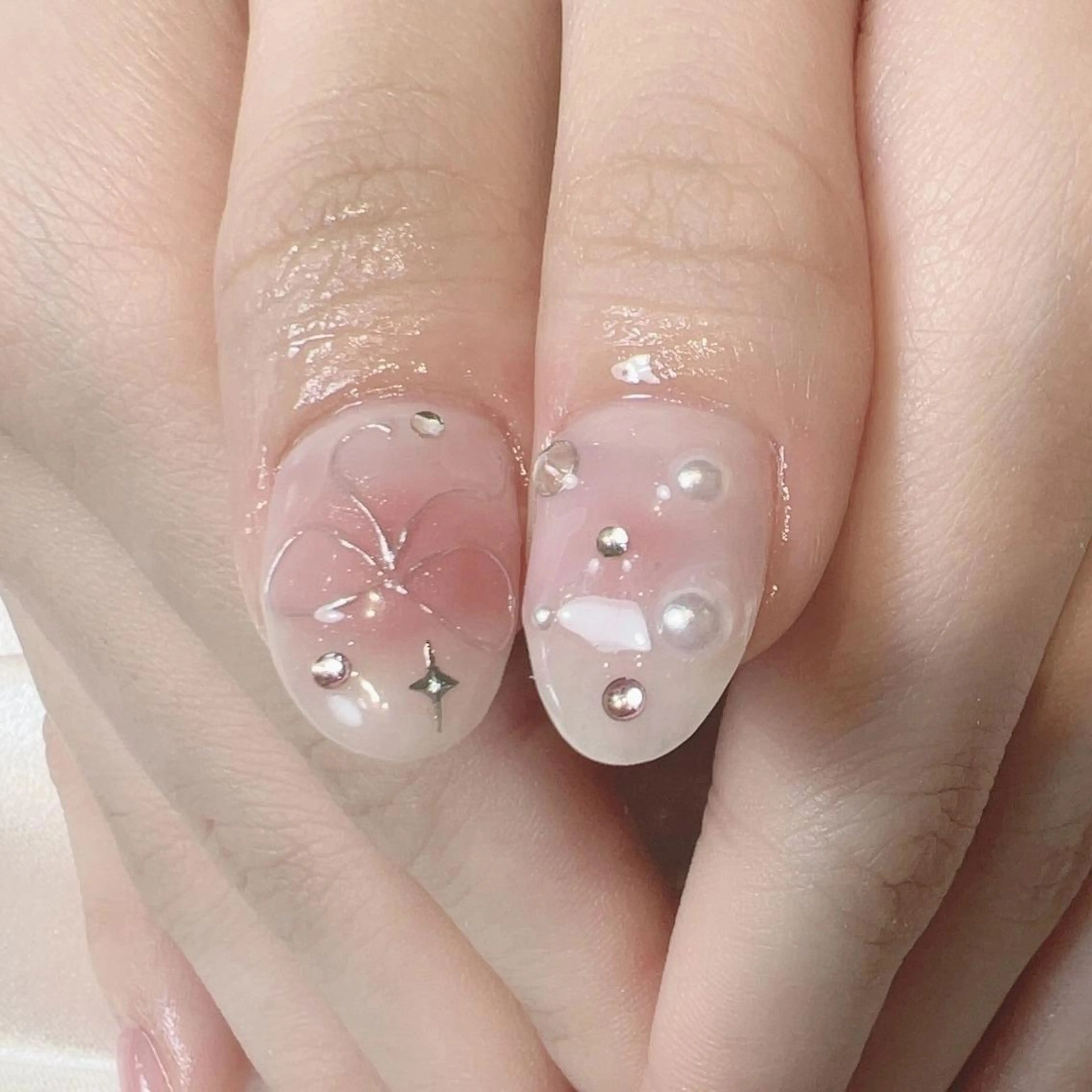 ネイル RAFFINE 月🦋🩵のネイルデザイン