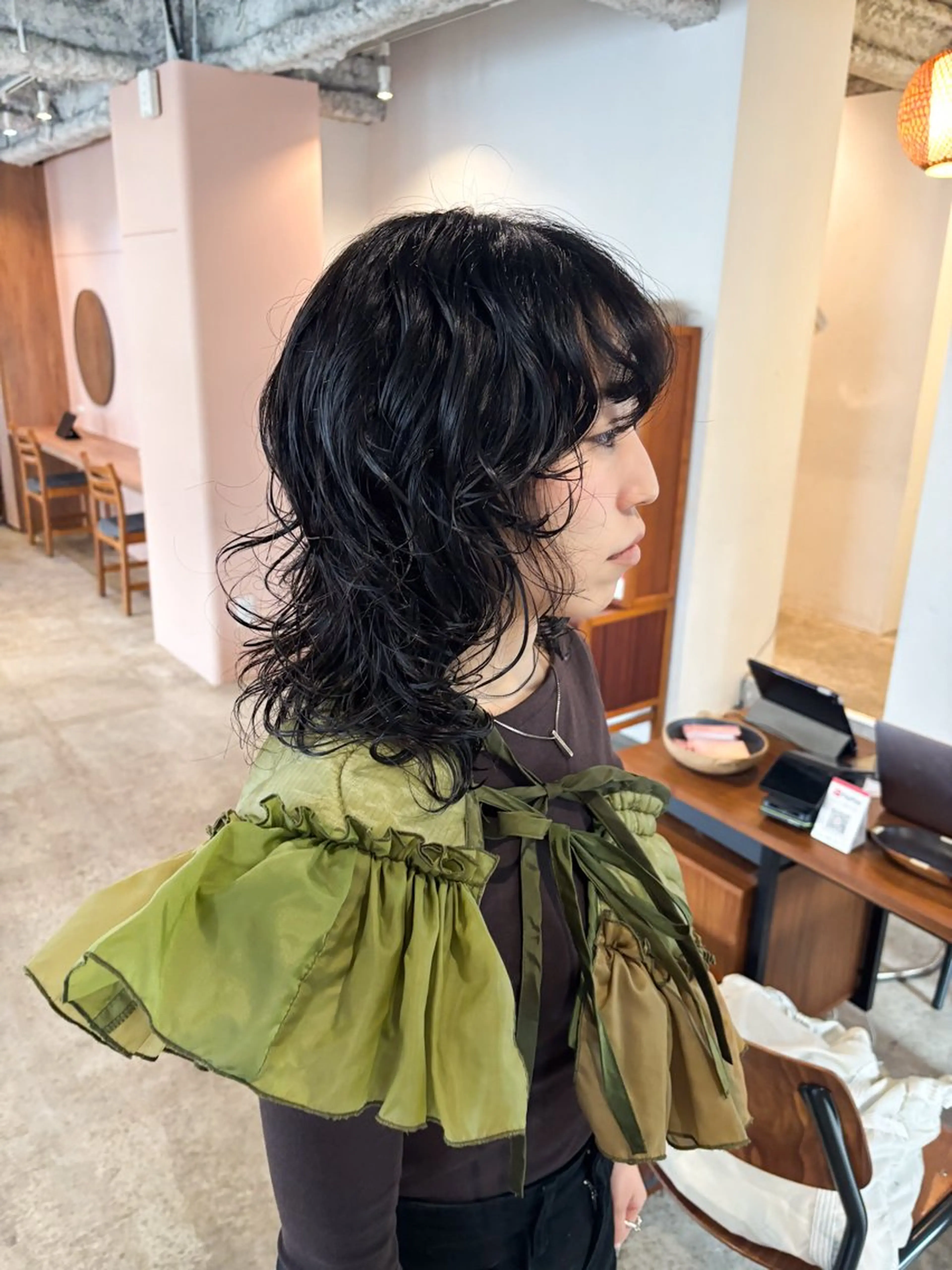 ミディアム カラー ミディアムレイヤー ミディアムパーマ レイヤーカット カット パーマ Takuma Suzuki中目黒のヘアスタイル