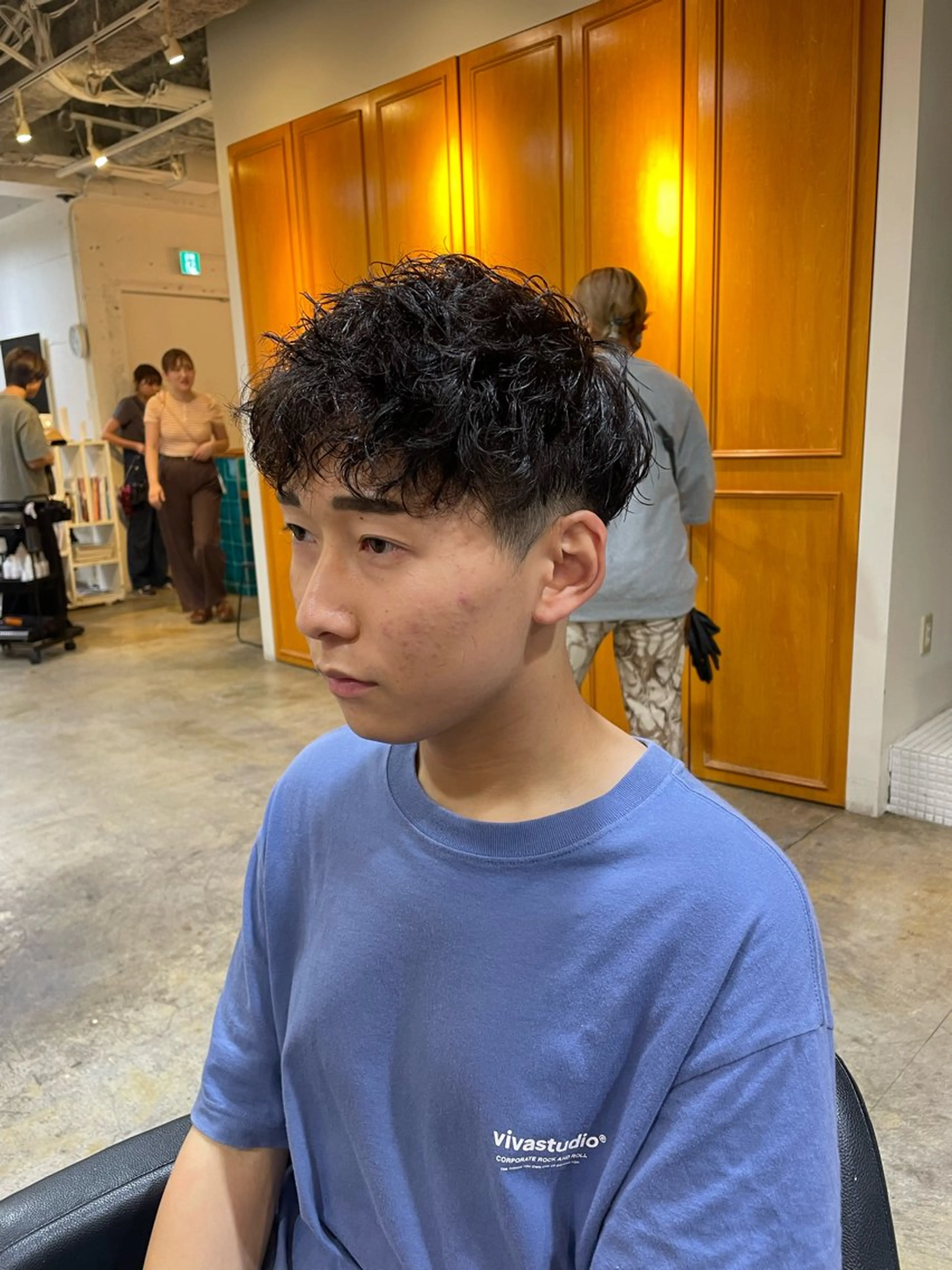 パーマ メンズ RIN／韓国ヘア レイヤーカットのヘアスタイル