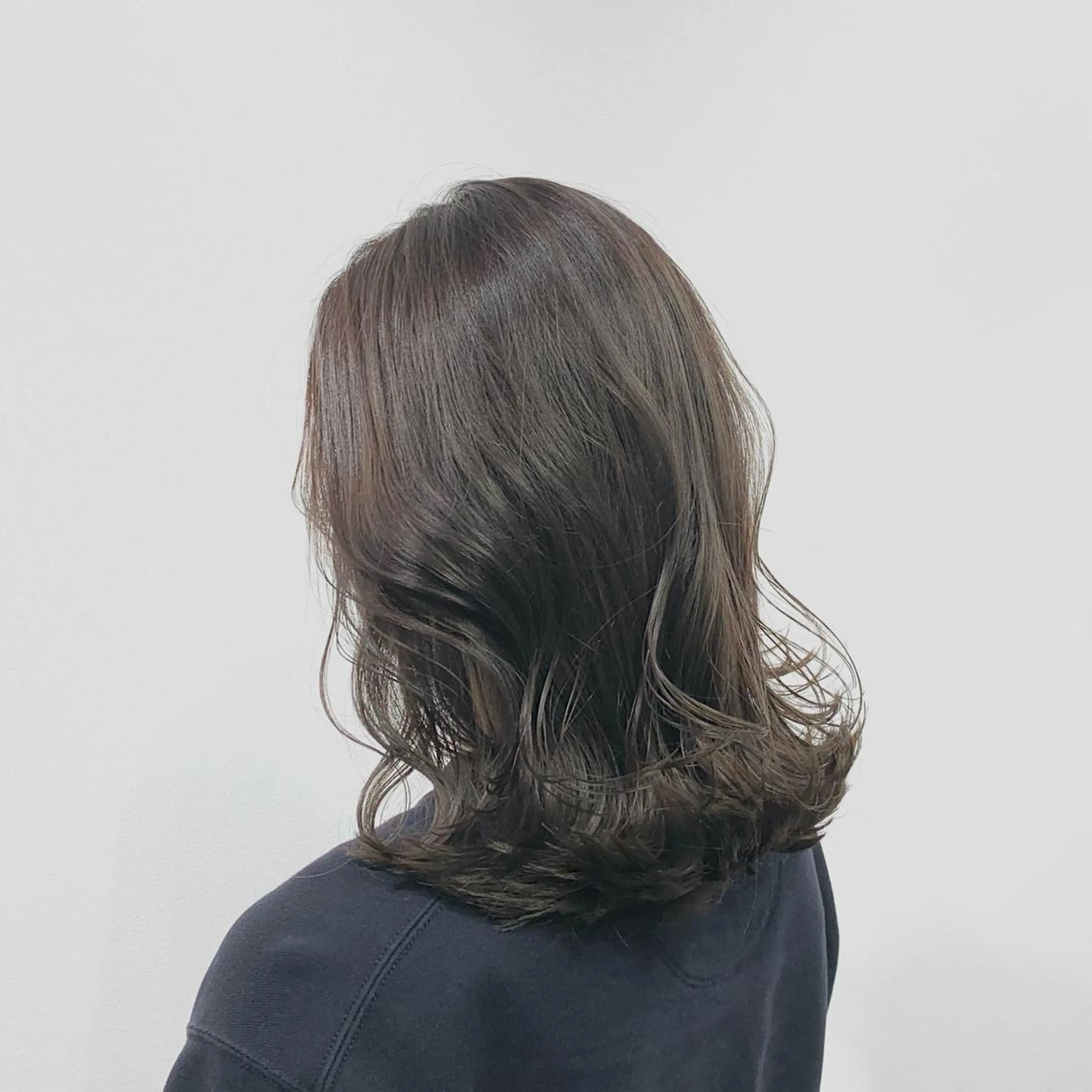 セミロング カラー ヘアアレンジ キヨミ 韓国レイヤーカットのヘアスタイル