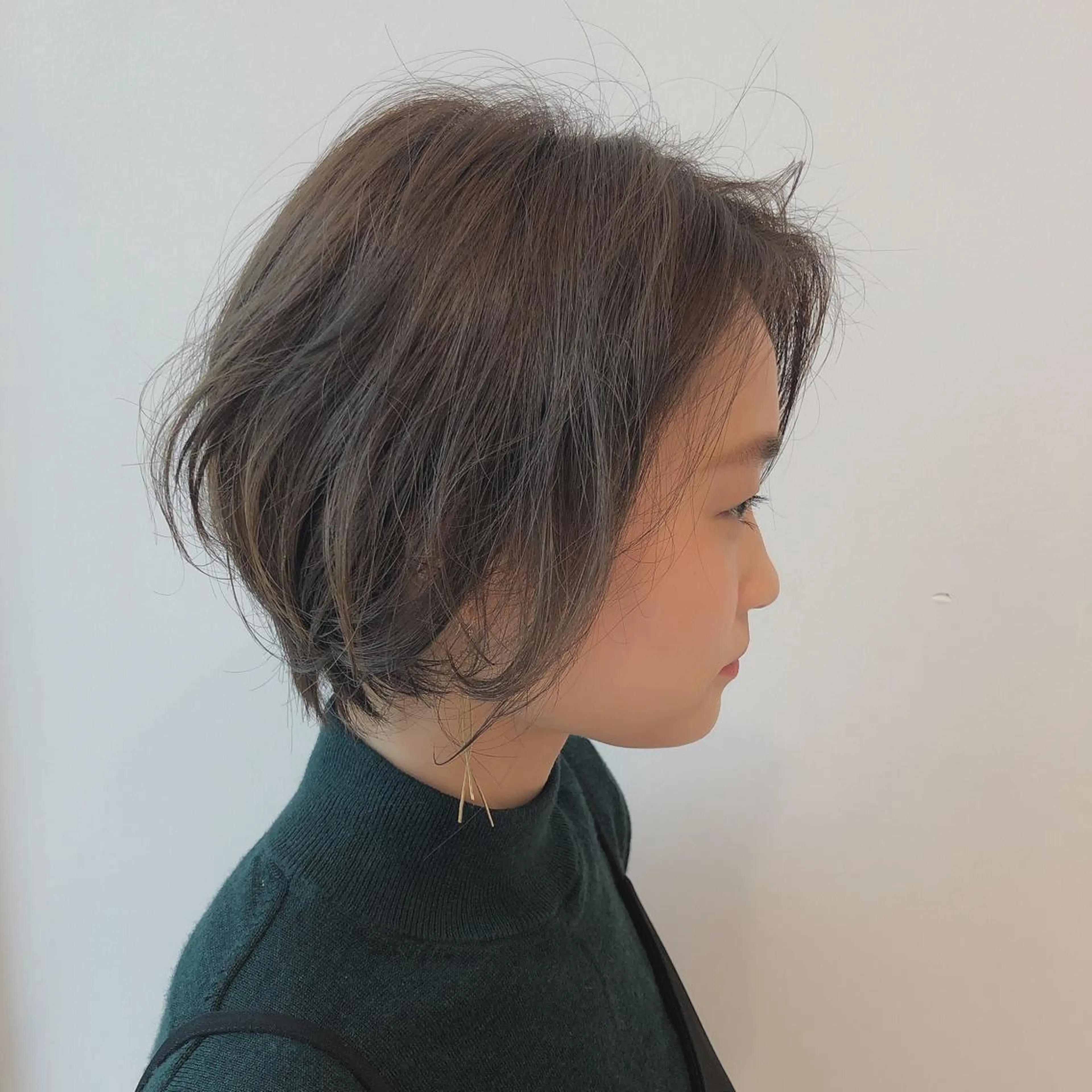 ショート カラー アッシュ ヤマモト マイのヘアスタイル