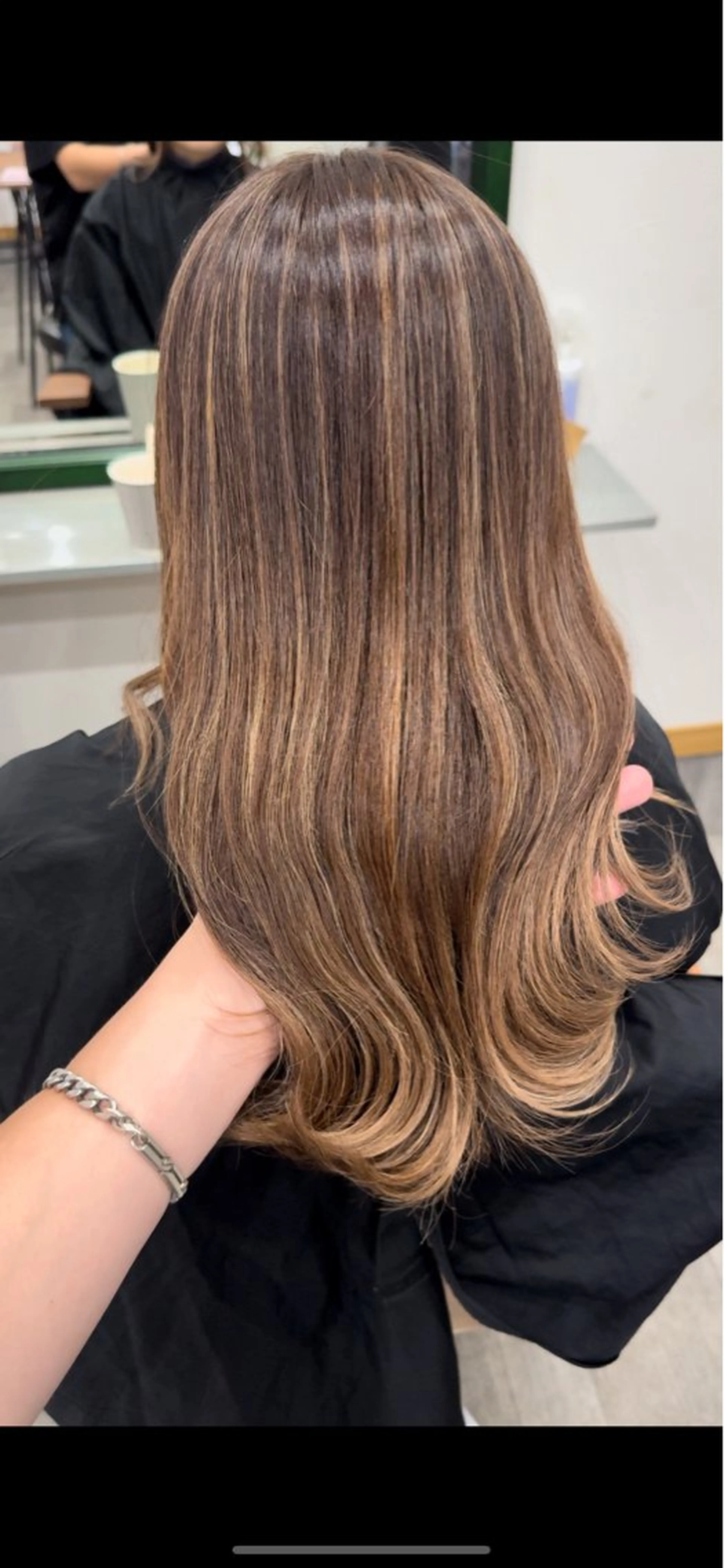 ロング カラー ベージュカラー ハイライトカラー ハイライト Liberte hair所属・Liberte 佐藤秀太のヘアスタイル