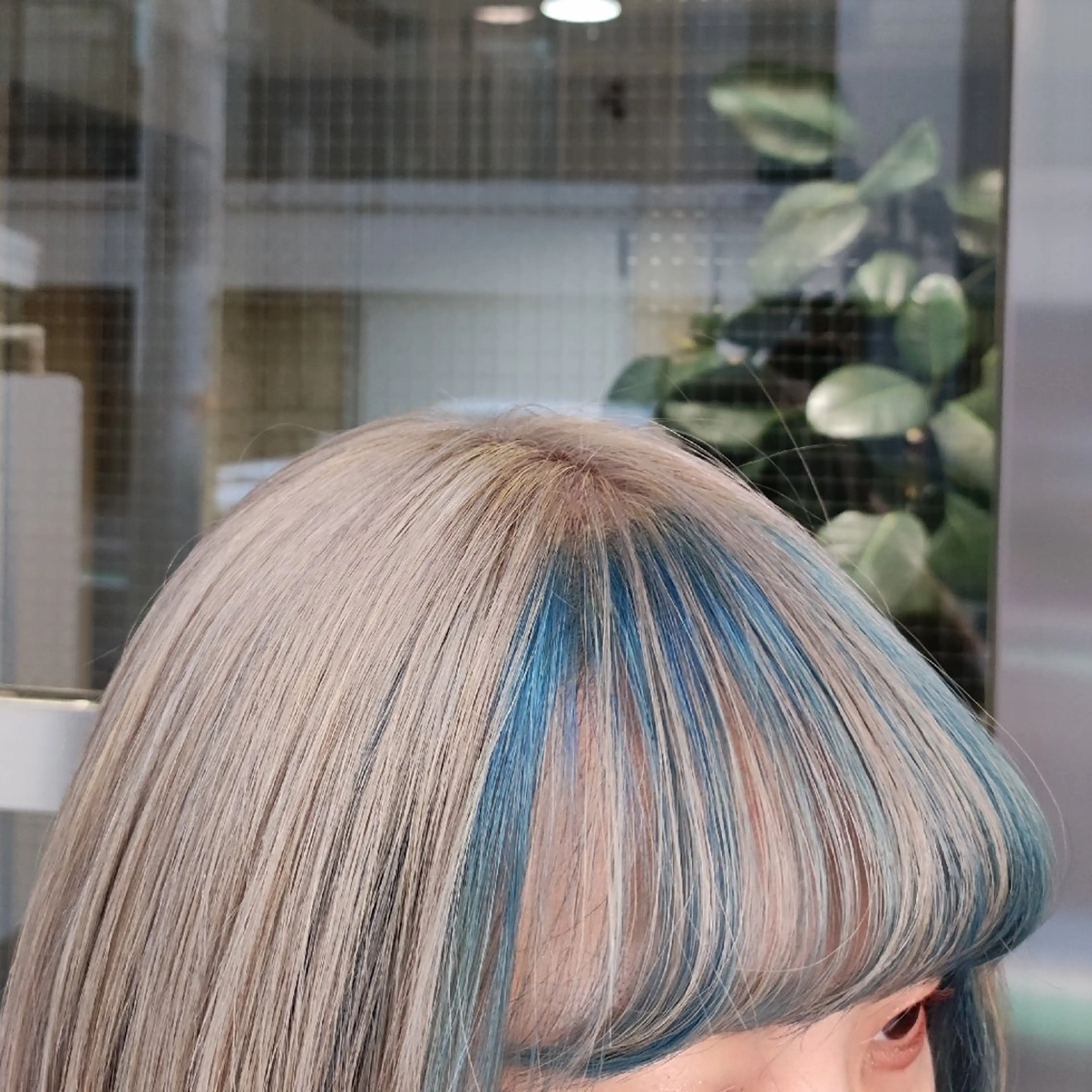 カラー ミストバング  フェイスフレーミング カット ヘアカラー 縮毛矯正 トリートメント ヘッドスパ ヘアセット insence glue所属・弥生⭐似合わせカット 柔らかベージュ🌻のヘアスタイル