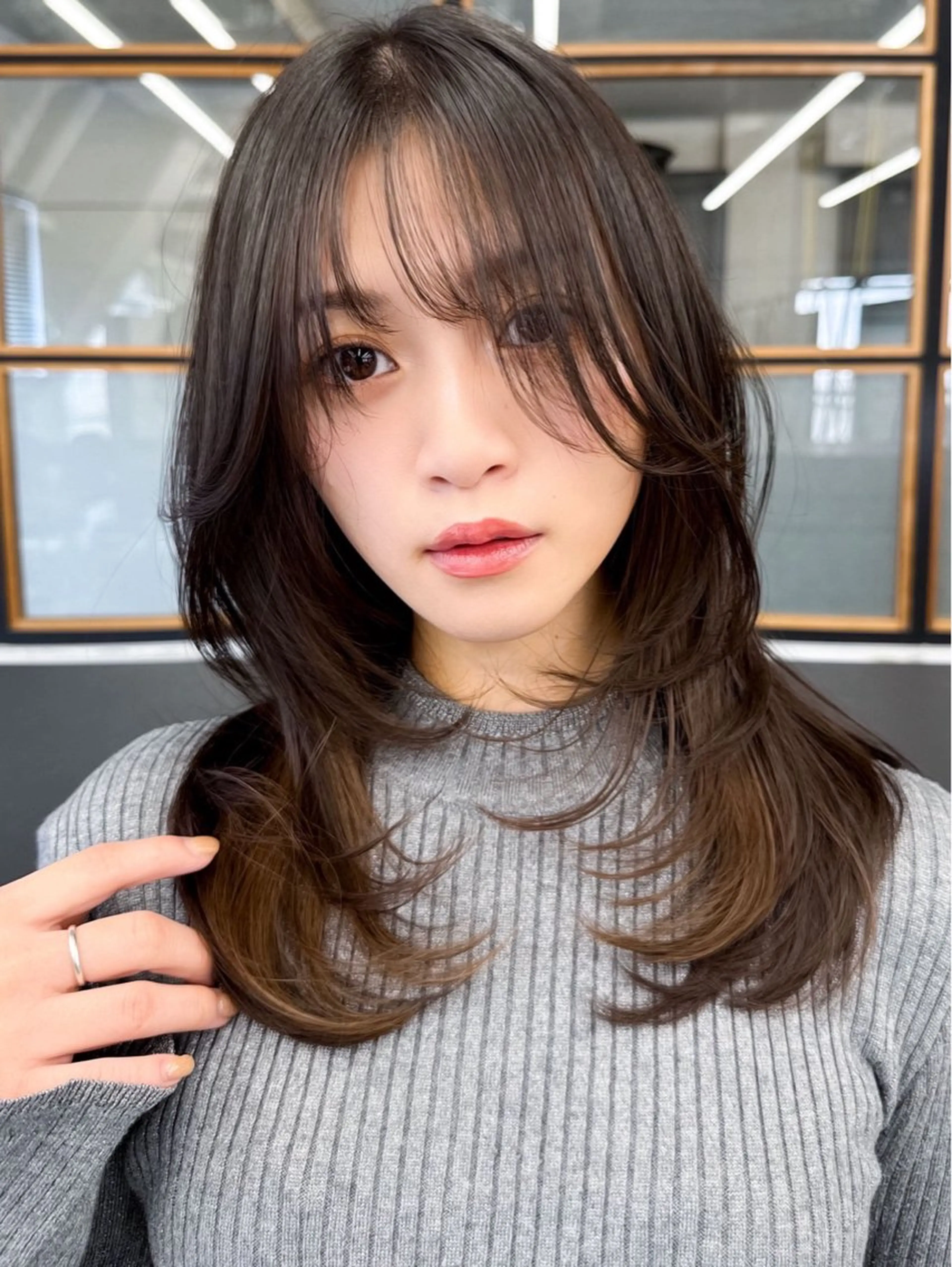 ミディアム カット ヘアカラー トリートメント 艶カラー/レイヤー カット✂️近澤瑠以のヘアスタイル