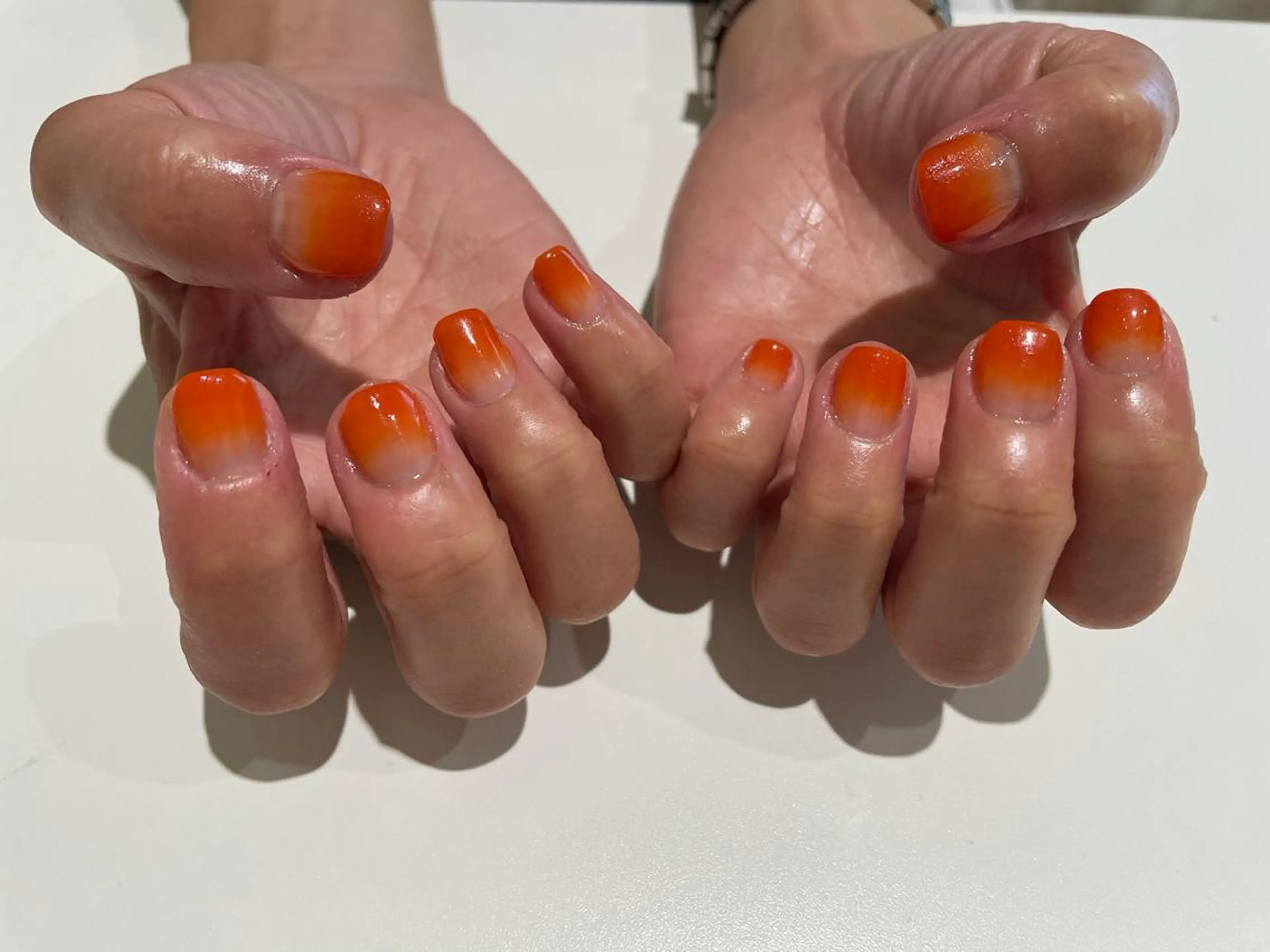 ネイル グラデーション Lista  飯塚店所属・ヤマネ リサコのネイルデザイン