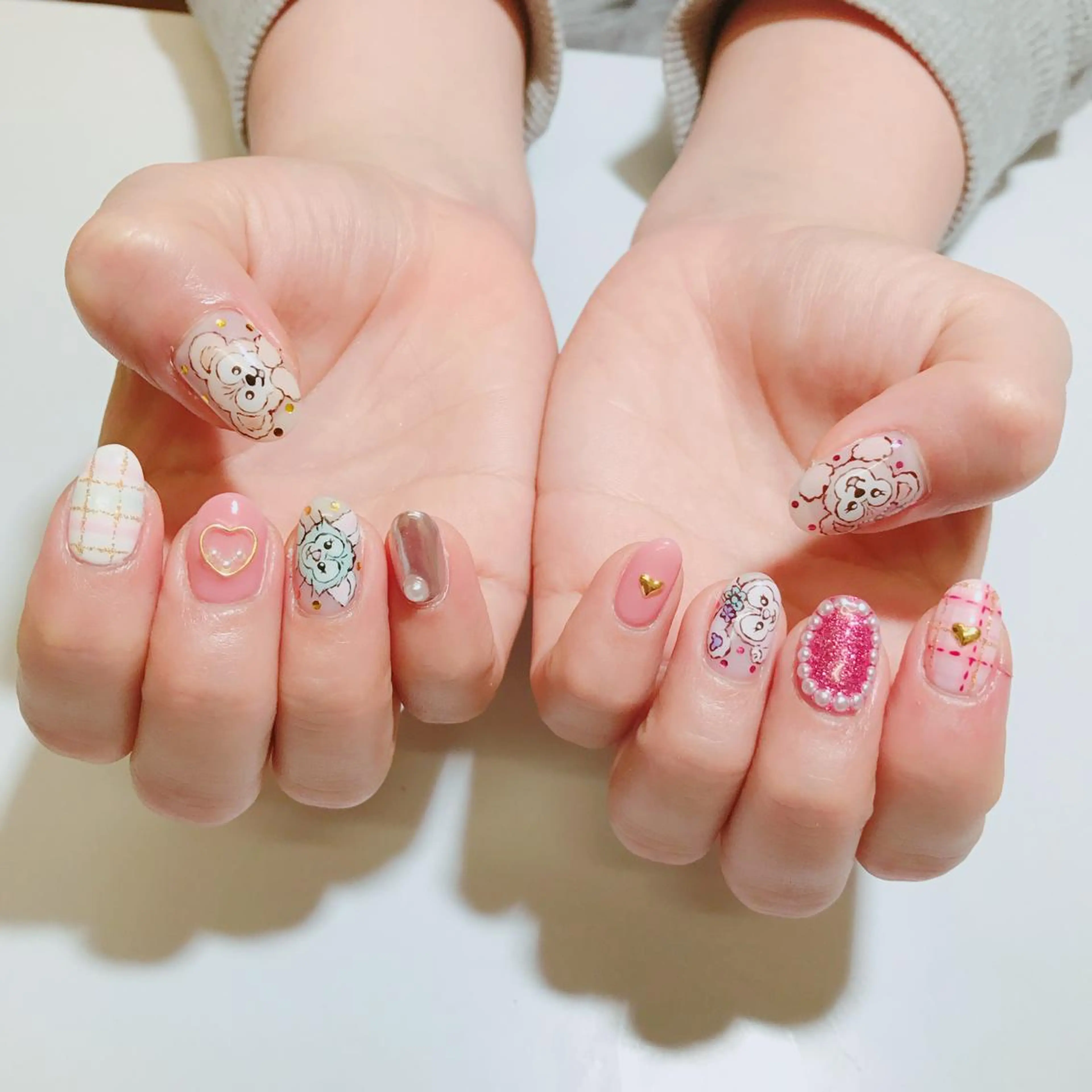 ネイル みよし市 nail salon*pomnal.co所属・Shimada Harukaのネイルデザイン