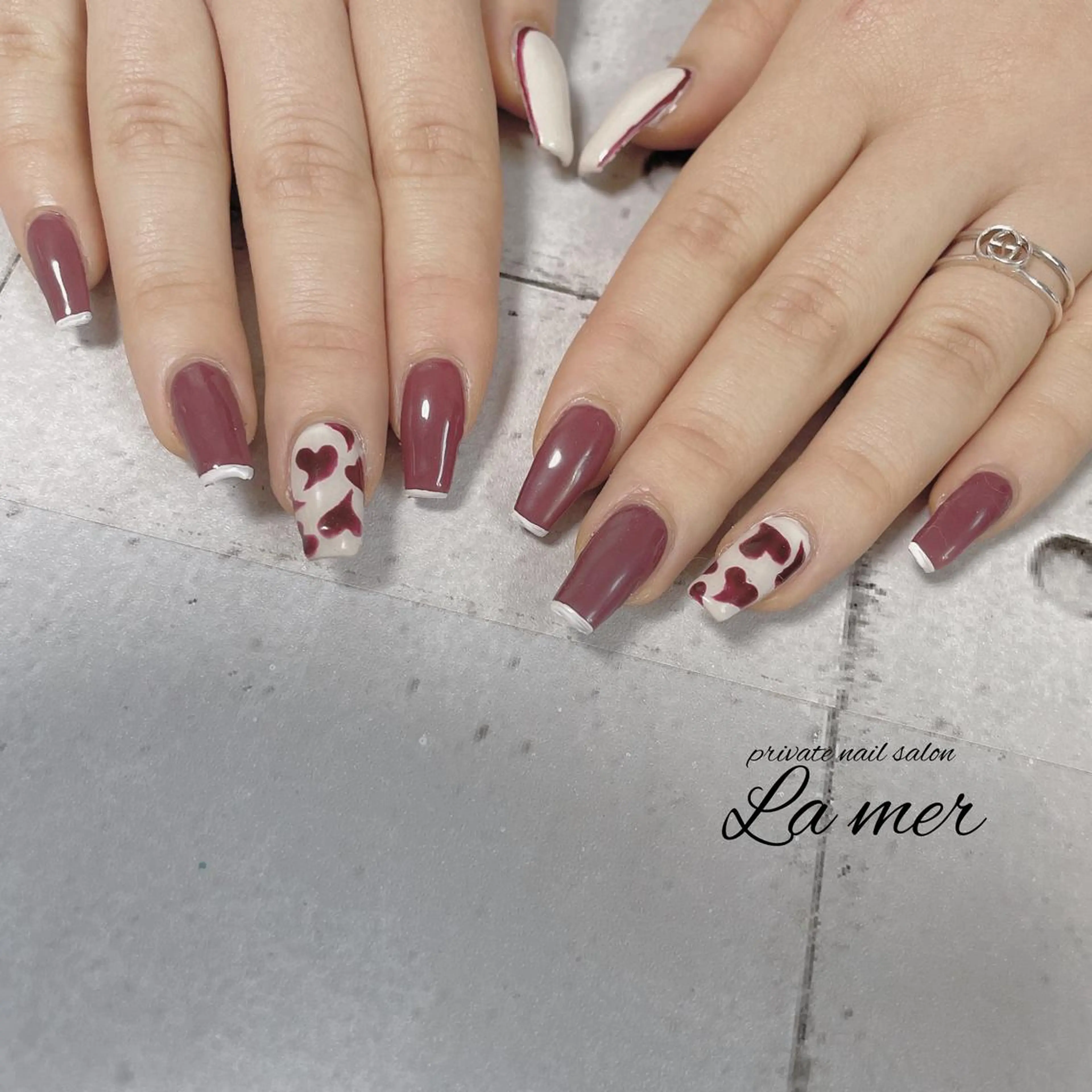ネイル ボルドー ニュアンスネイル バレンタイン privatesalon Laulii所属・Laulii RIKAのネイルデザイン
