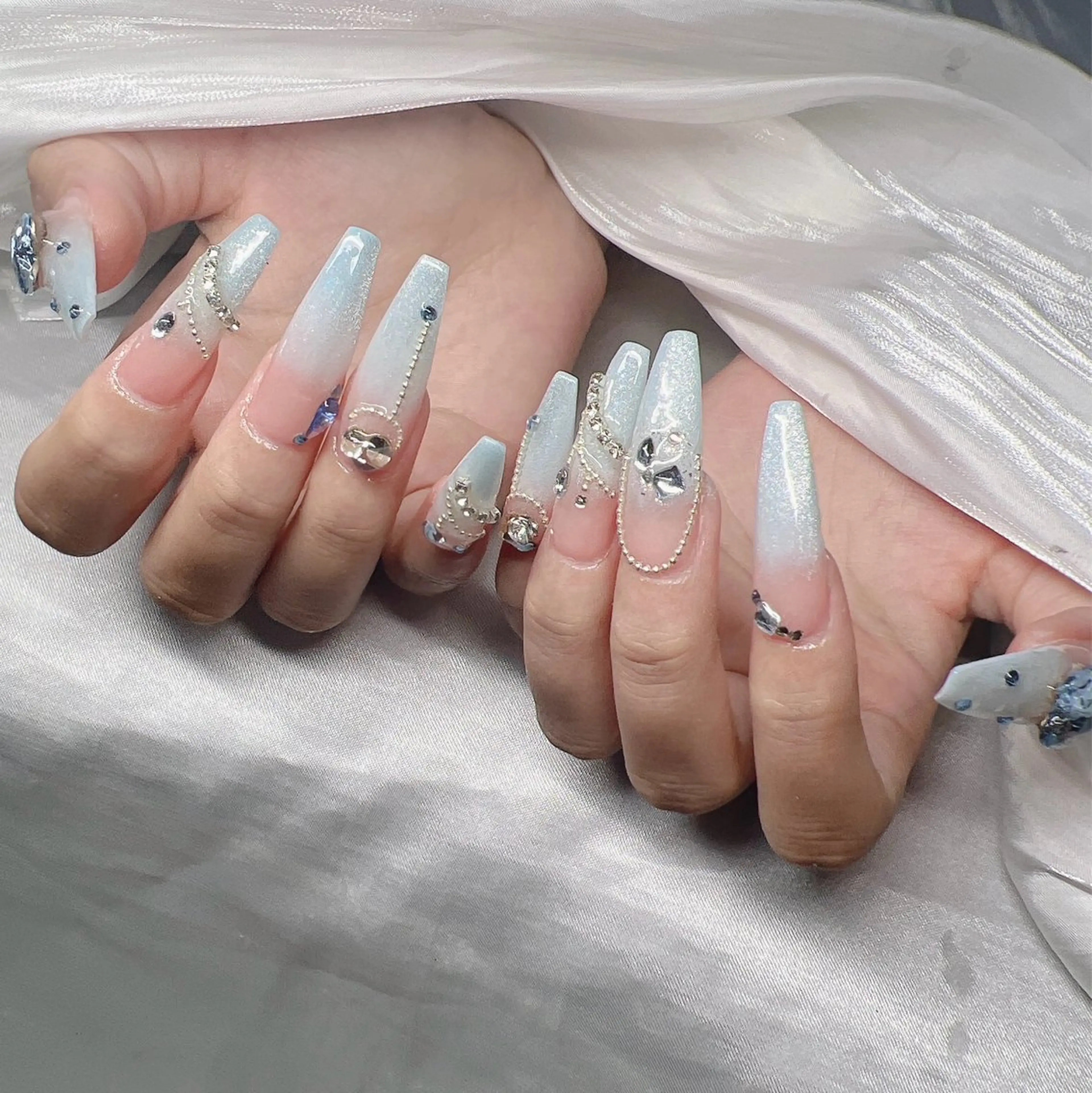 ネイル ハンドネイル Lee Nailsのネイルデザイン