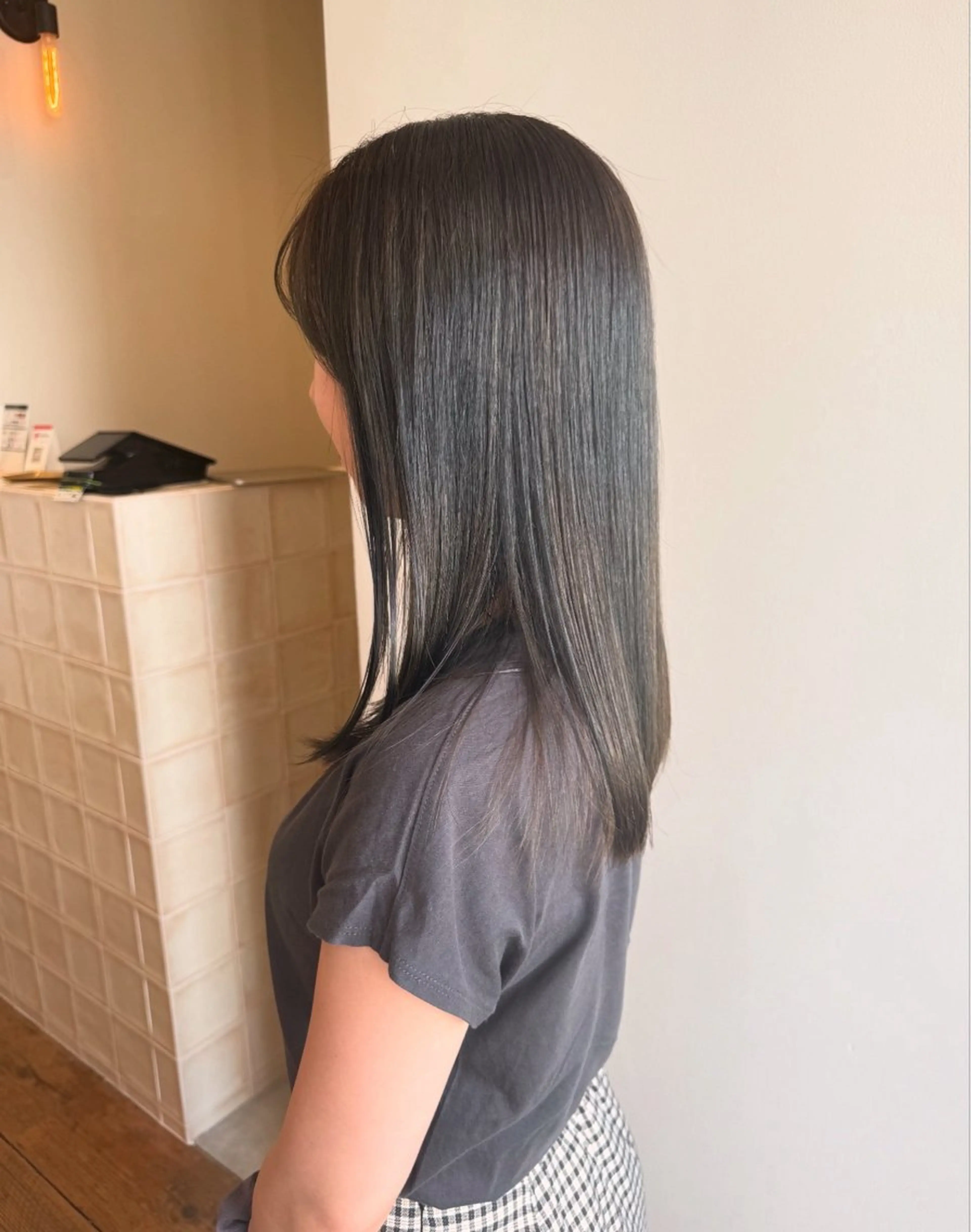 セミロング U too e’s 鎌倉🌿堀岡千紘のヘアスタイル
