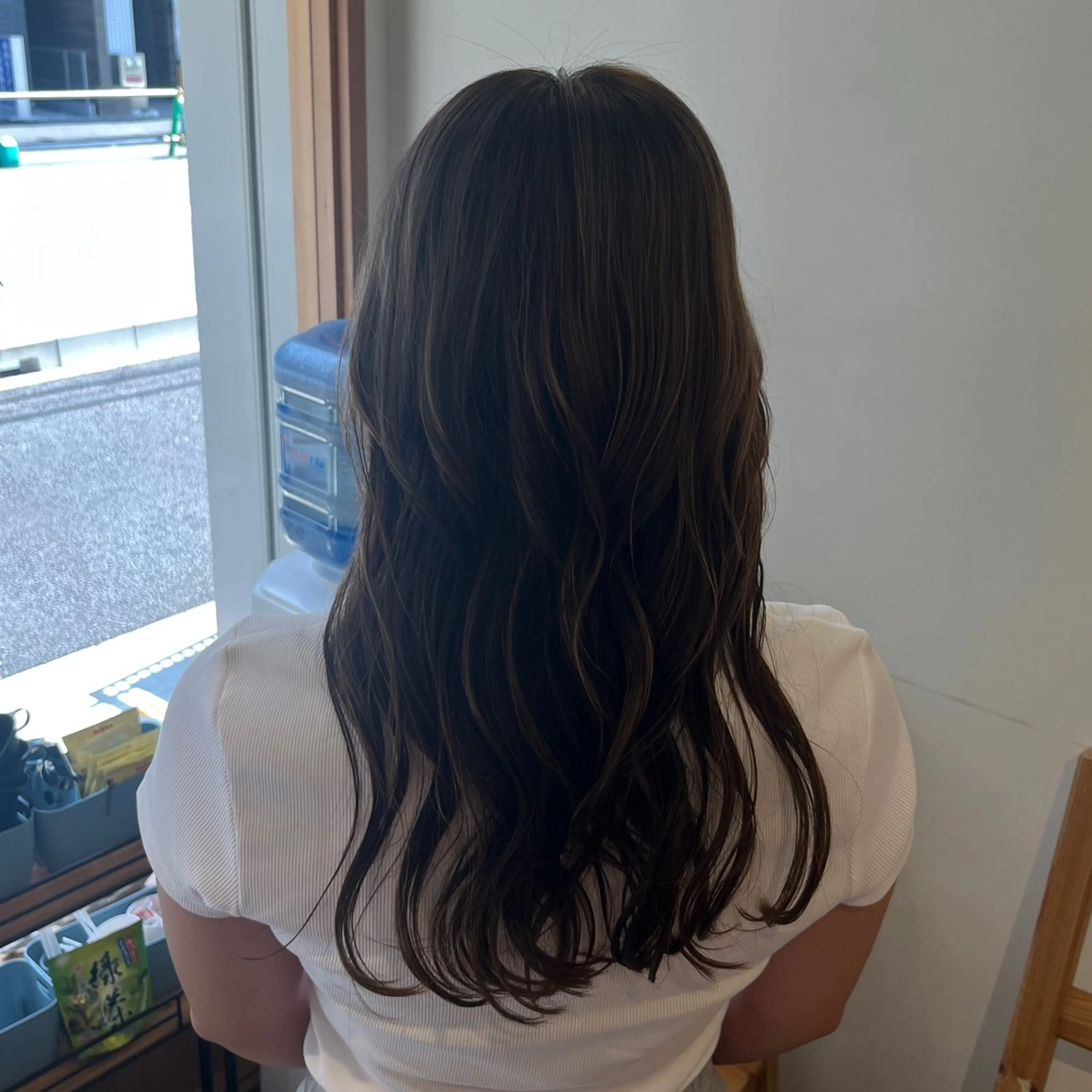 ロング カット 荒井 茉凜のヘアスタイル