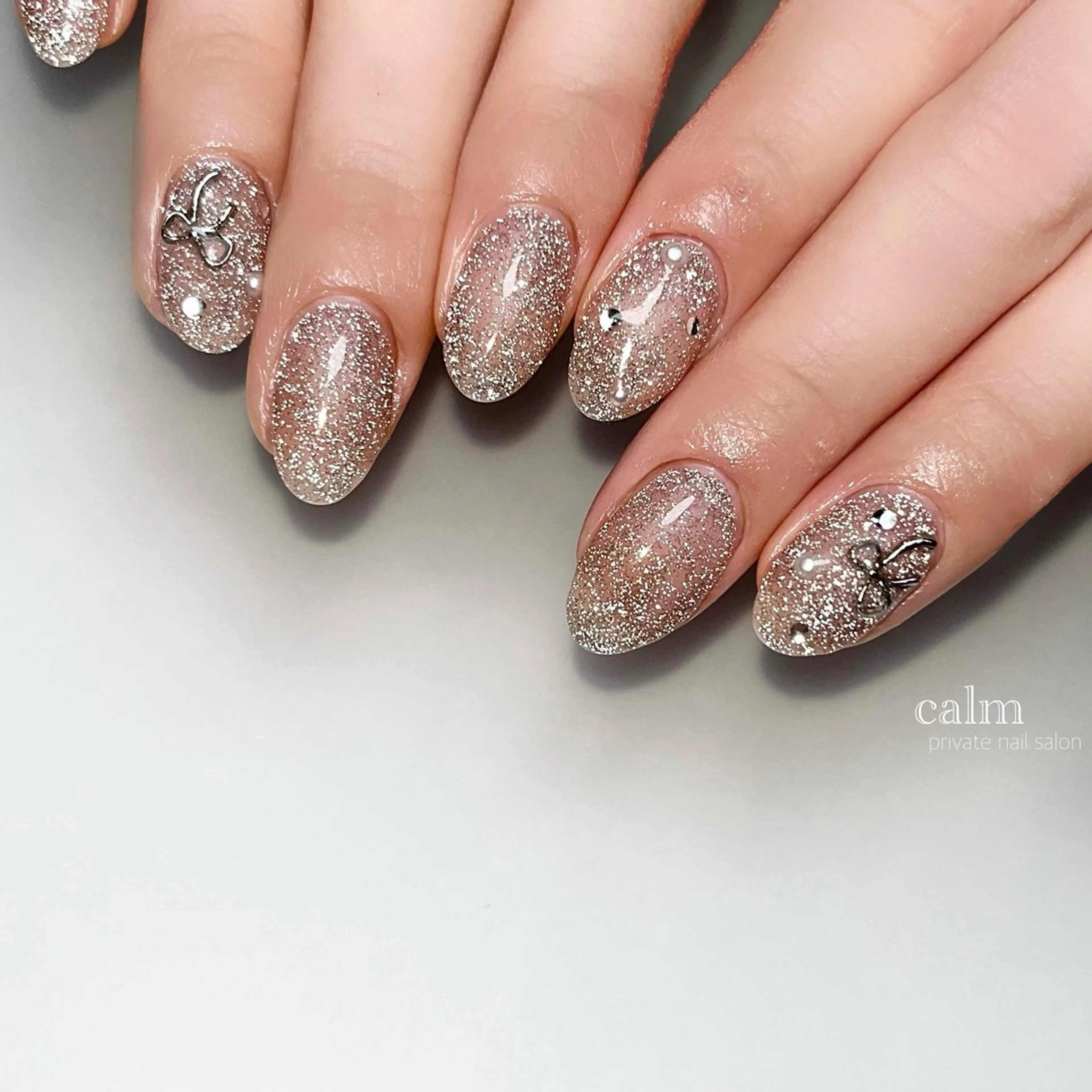 ネイル ハンドネイル calm 〔ｶｰﾑ〕のネイルデザイン