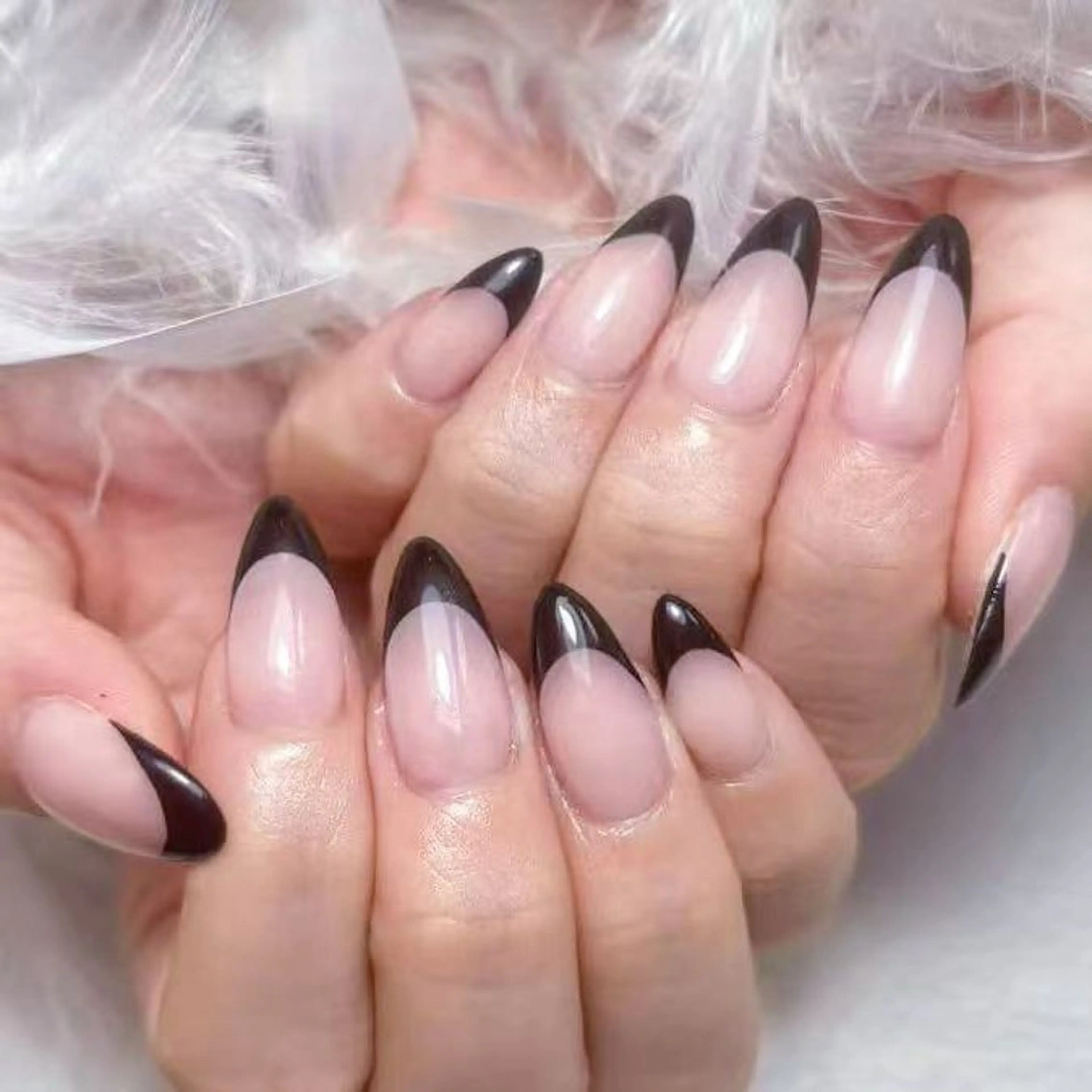 Hand💅🏻 大人気カラーフレンチ🌸 2色までの写真