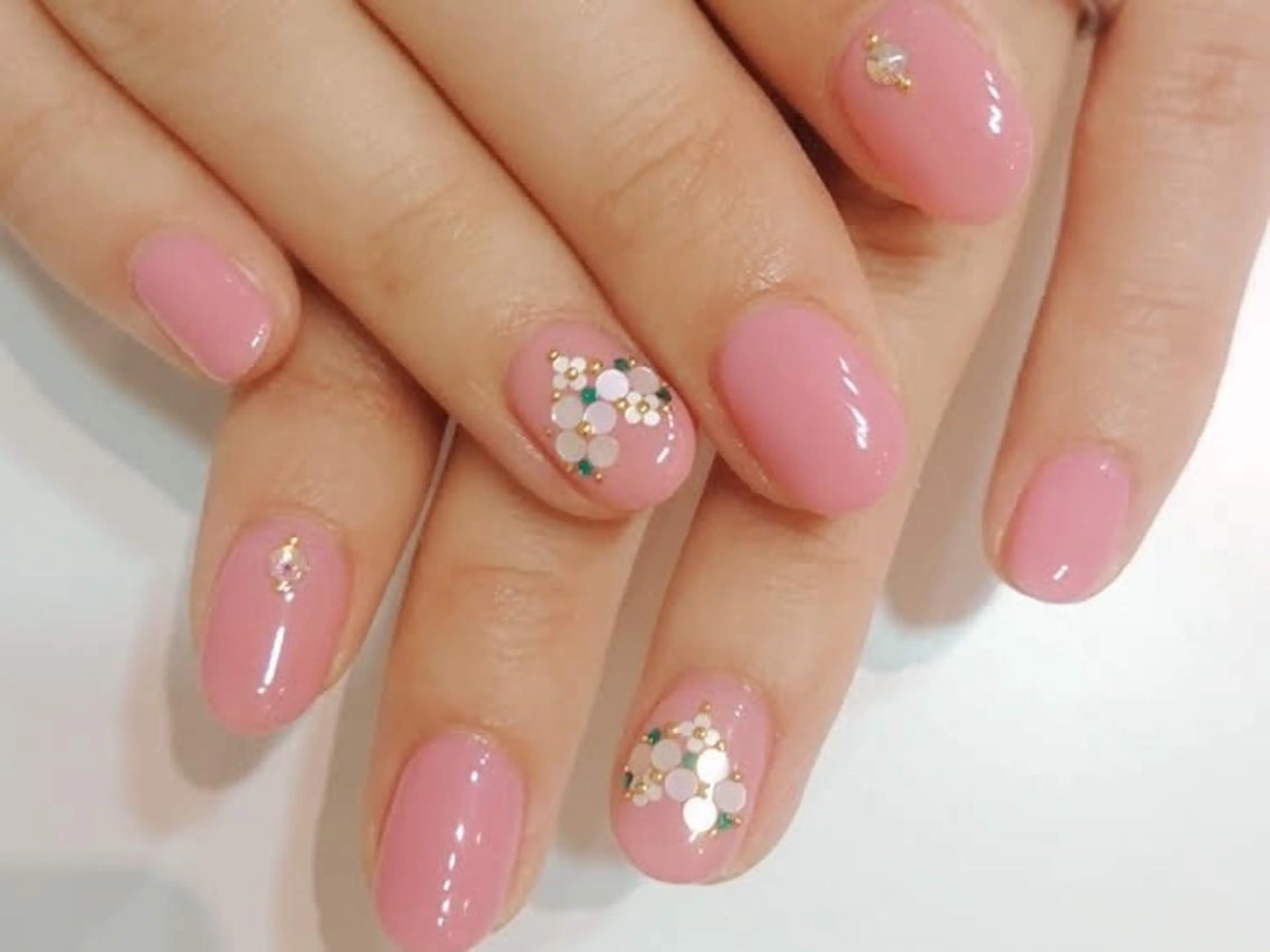 ネイル SUGAR sendai Nail所属・鈴木 ゆかりのネイルデザイン