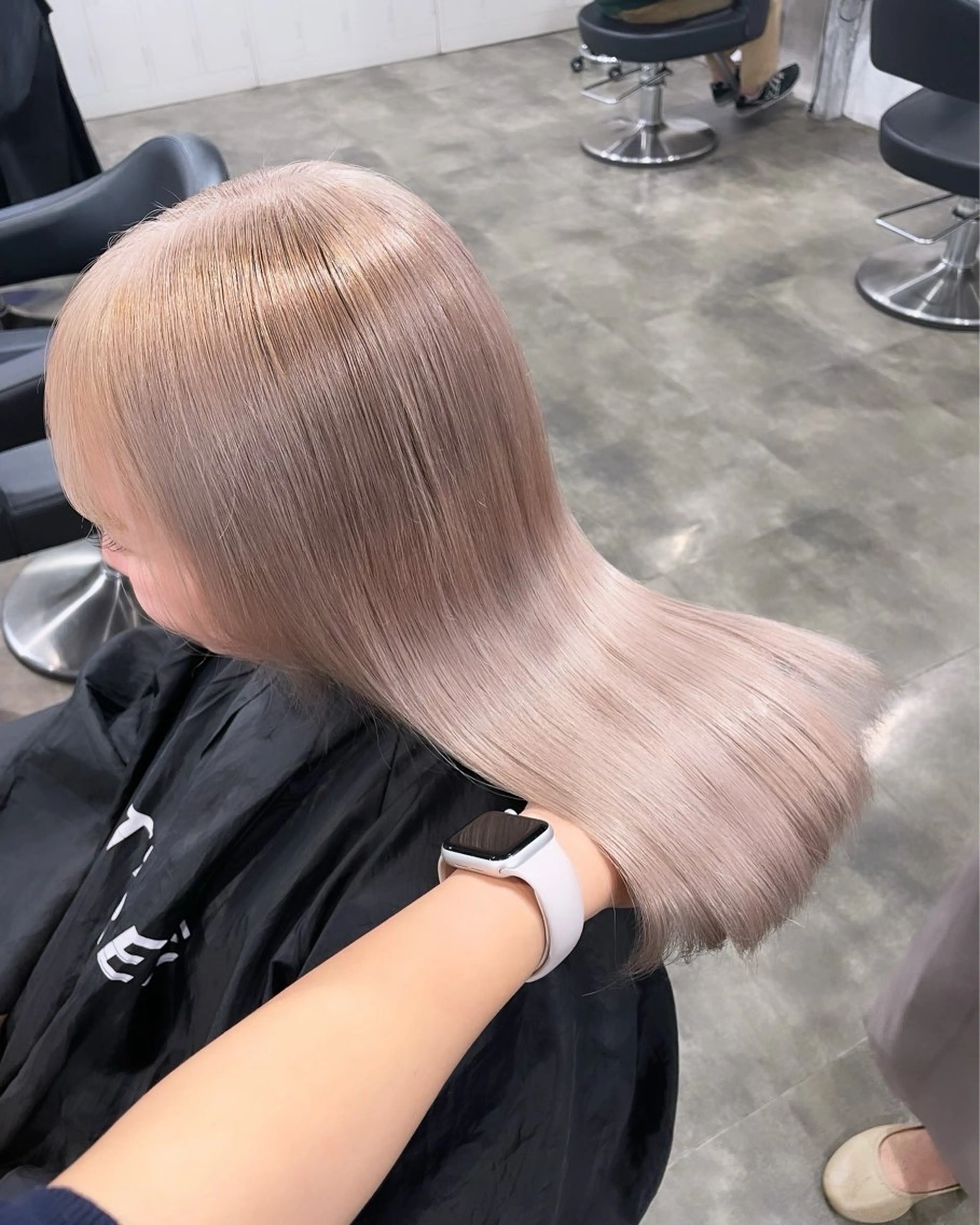 ミディアム カラー ハイトーンブロンド 横浜💞ミオのヘアスタイル