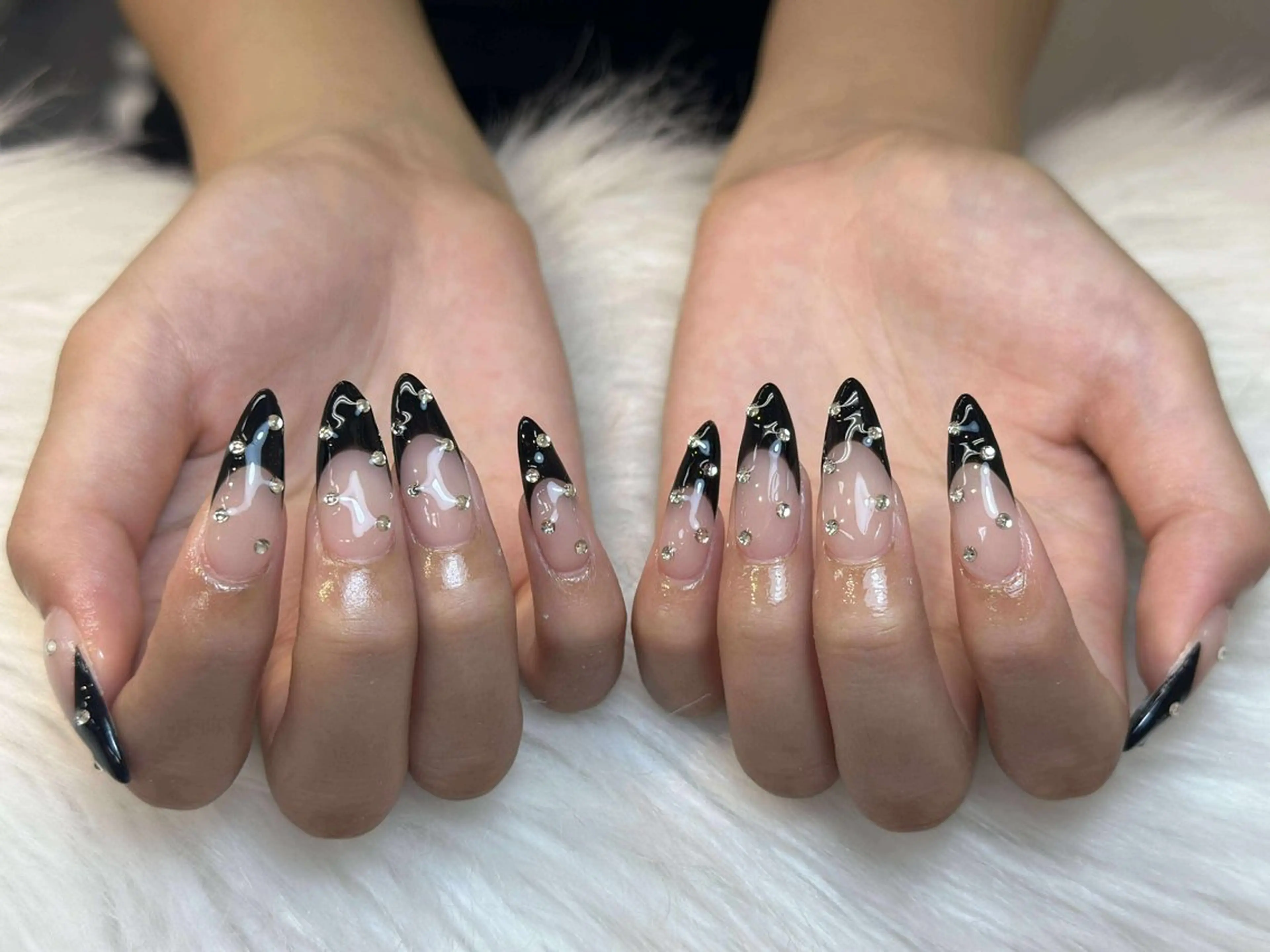 ネイル アートネイル 成人式 ジェルネイル ニュアンスネイル 夏ネイル ハンドネイル Nie Nail Shinokuboのネイルデザイン