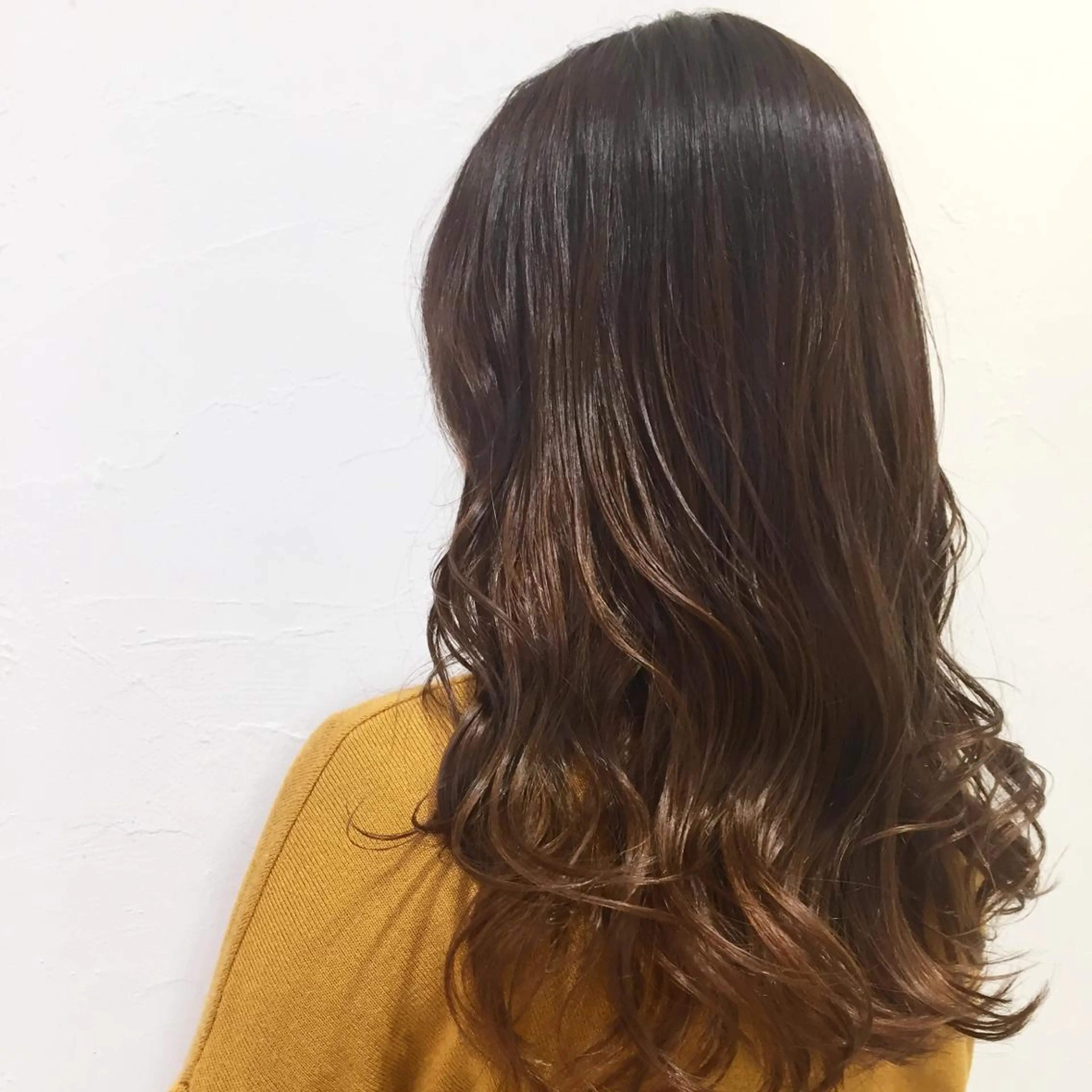 ロング 日野・八王子縮毛矯正 ワタナベリョウマのヘアスタイル