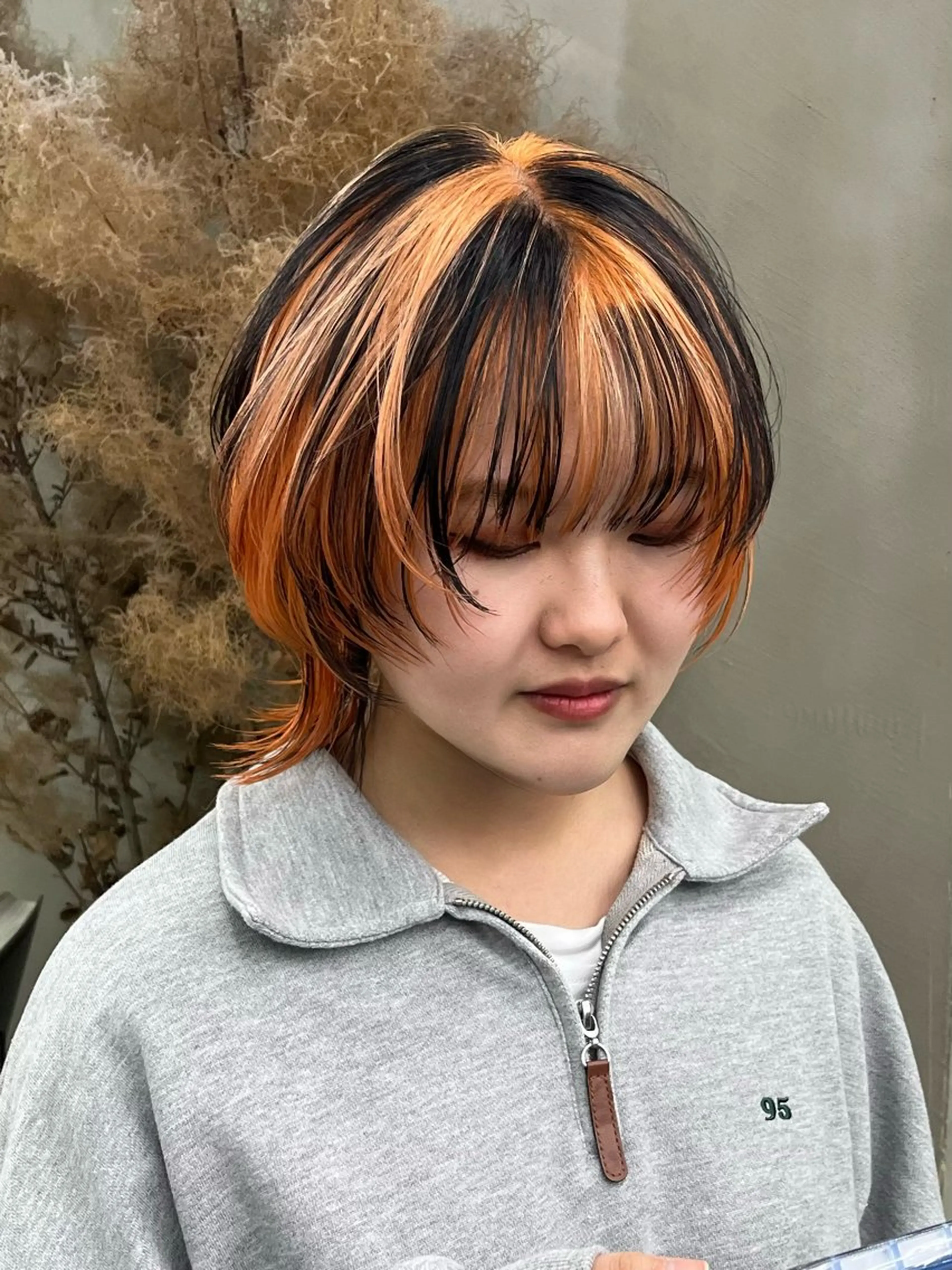 セミロング カラー デザインカラー オレンジ レイヤーカット ウルフカット ウルフ/レイヤー ⚡️ITSUKU⚡️のヘアスタイル