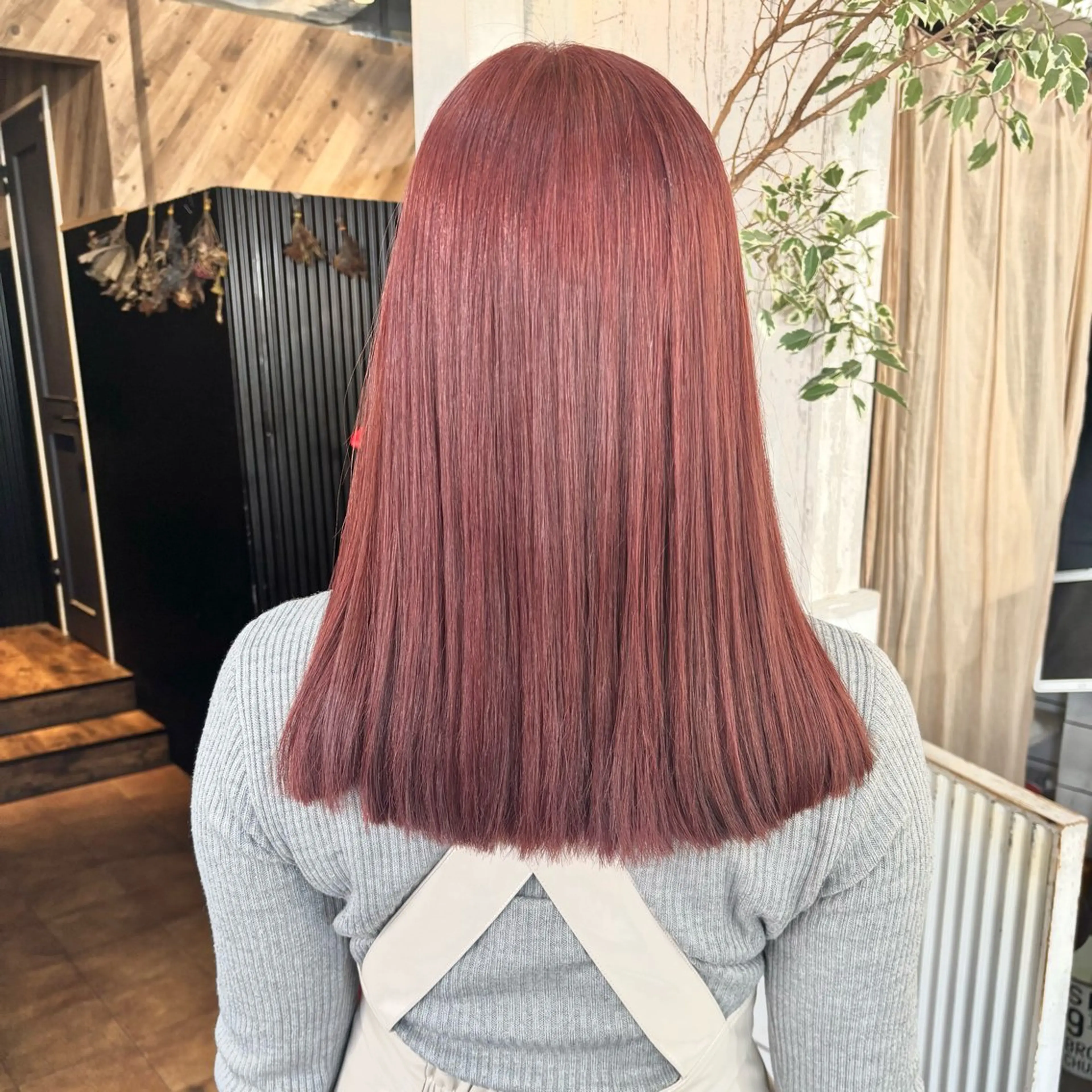 セミロング ブリーチなし透明感 カラー✳︎ayaneのヘアスタイル