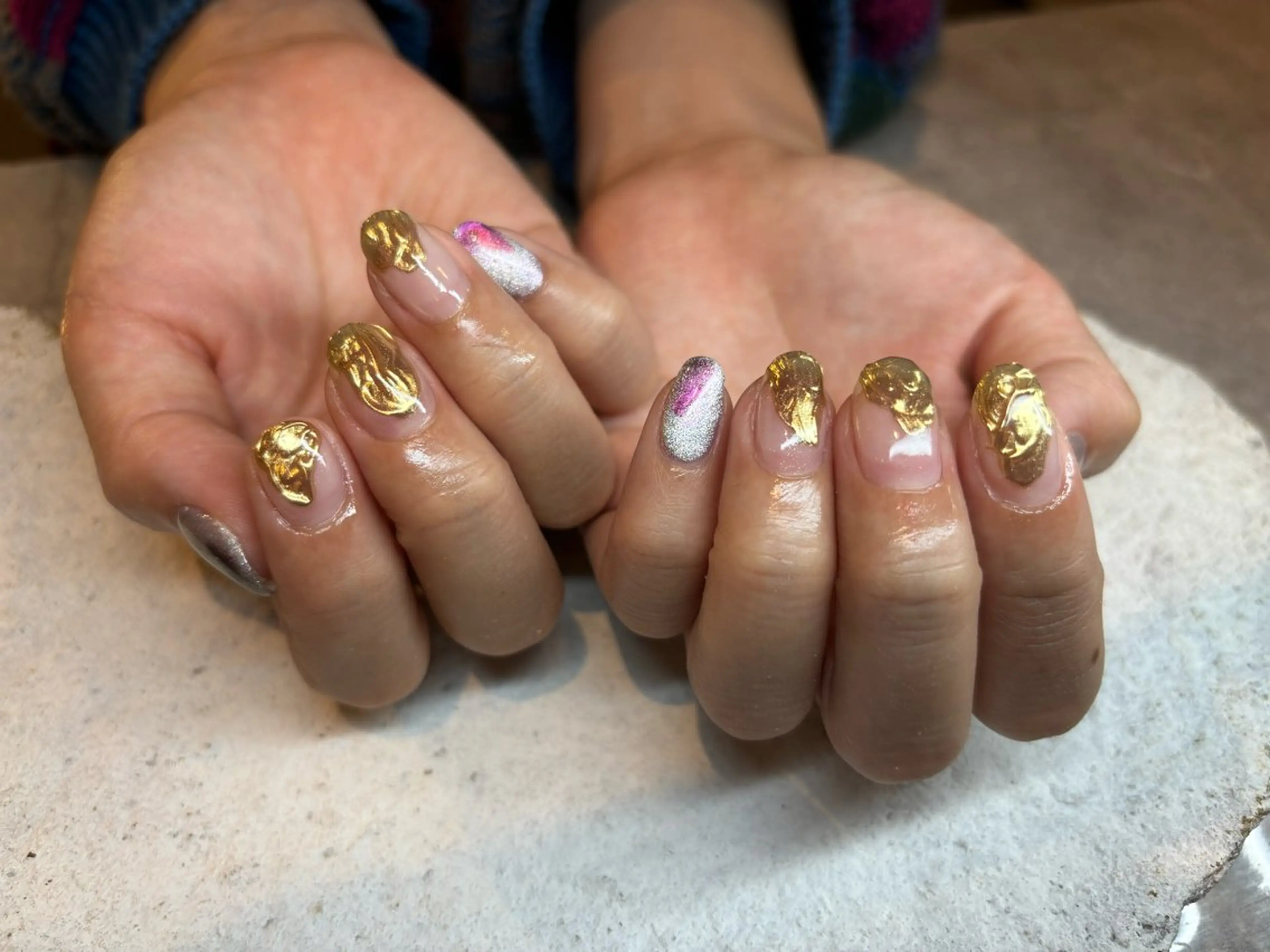 ネイル ゴールド ニュアンスネイル シルバー HONOKA W 【深江橋店】のネイルデザイン