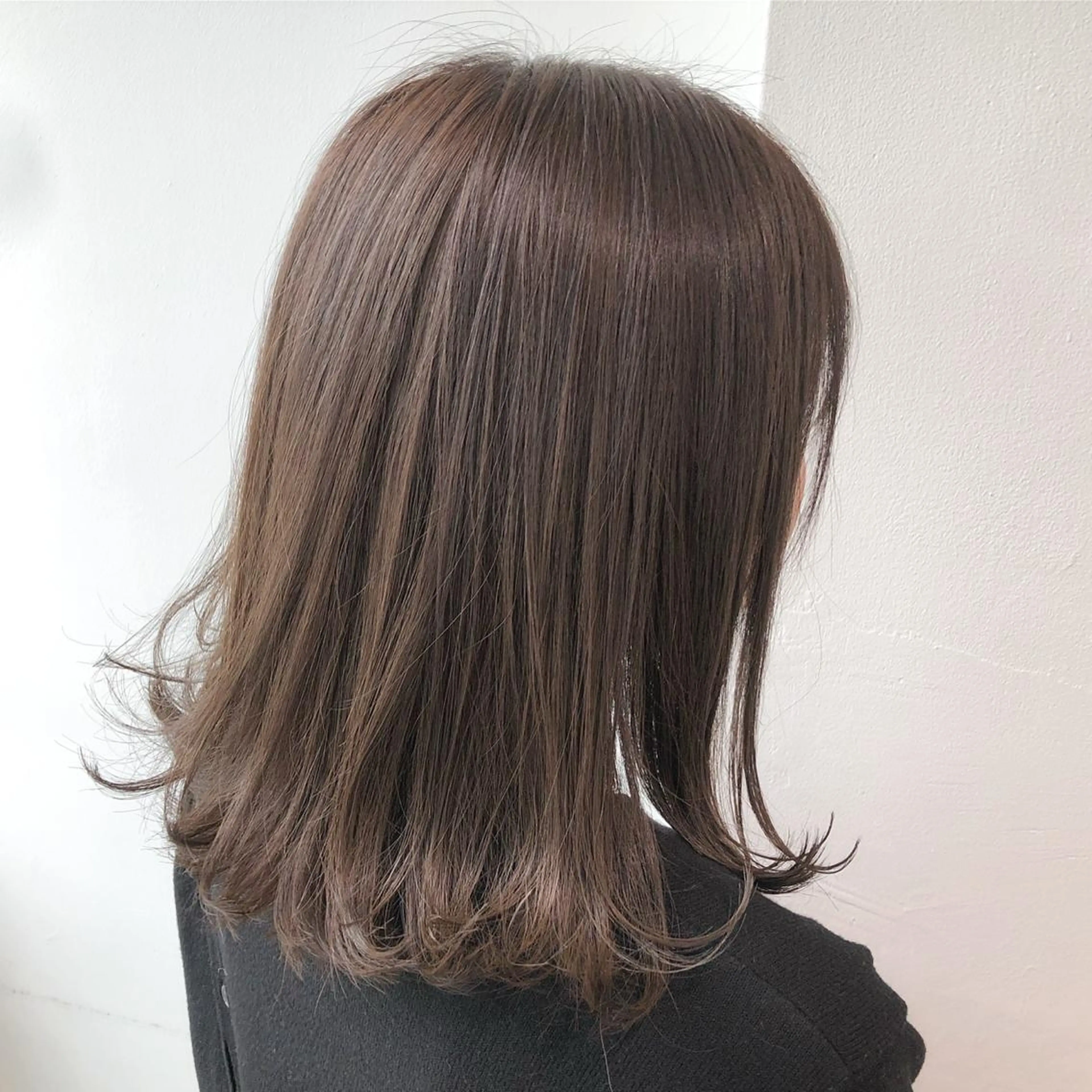 ミディアム カラー ショコラグレージュ グレージュ カット ヘアカラー トリートメント GO TODAY SHAIRE SALON原宿vita店舗所属・🩷完全マンツーマン 💖ASAHIのヘアスタイル